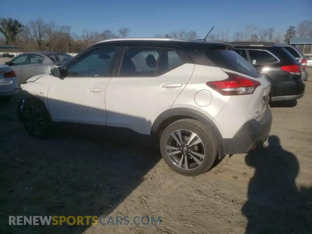 2 Photograph of a damaged car 3N1CP5CU7KL563916 NISSAN KICKS 2019