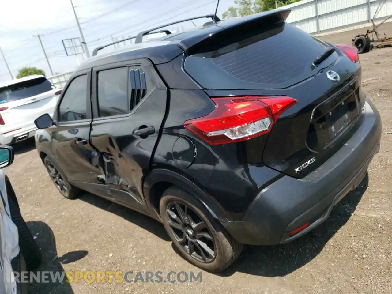 2 Photograph of a damaged car 3N1CP5CU8KL481662 NISSAN KICKS 2019