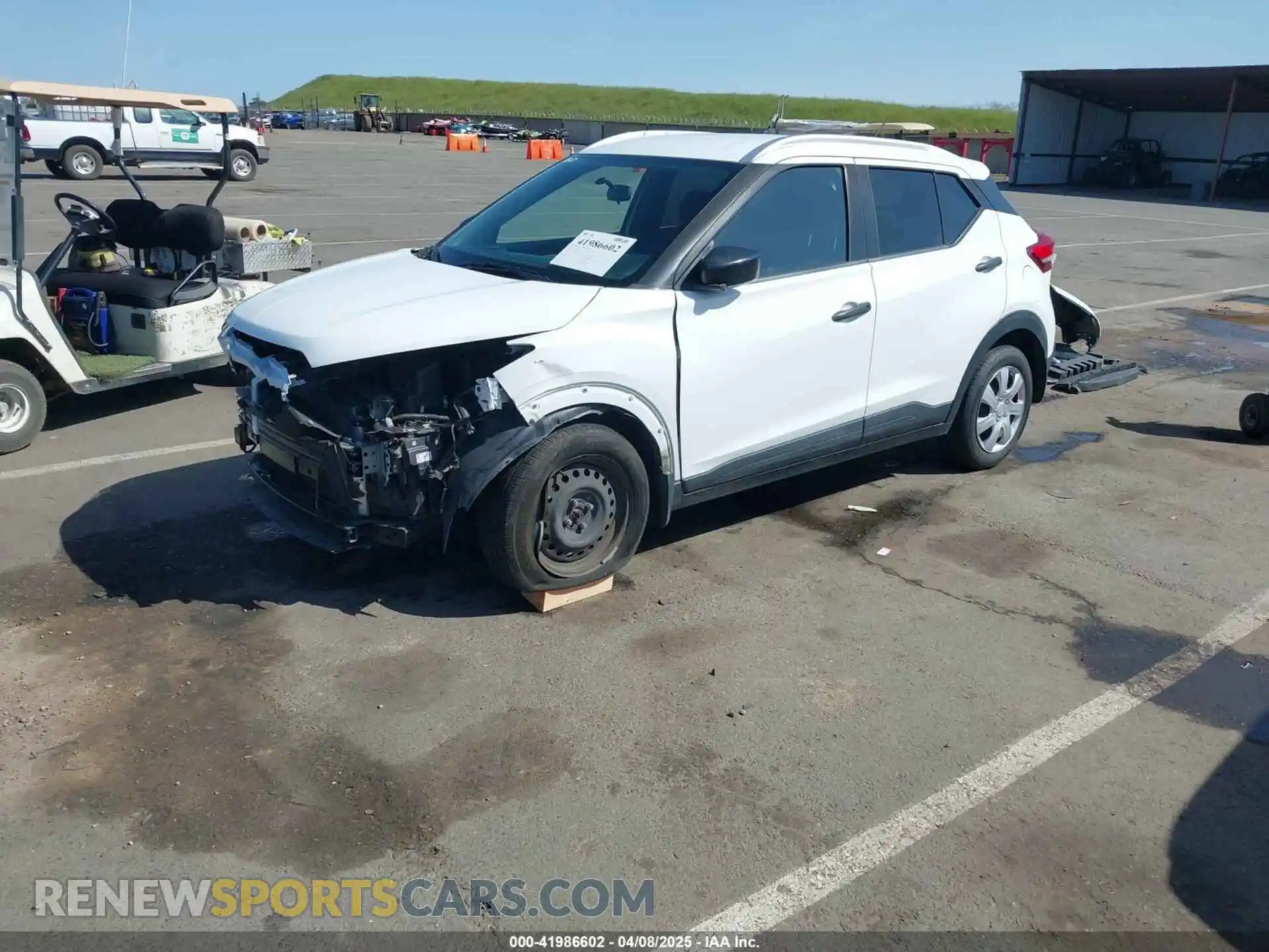 2 Photograph of a damaged car 3N1CP5CU8KL491396 NISSAN KICKS 2019