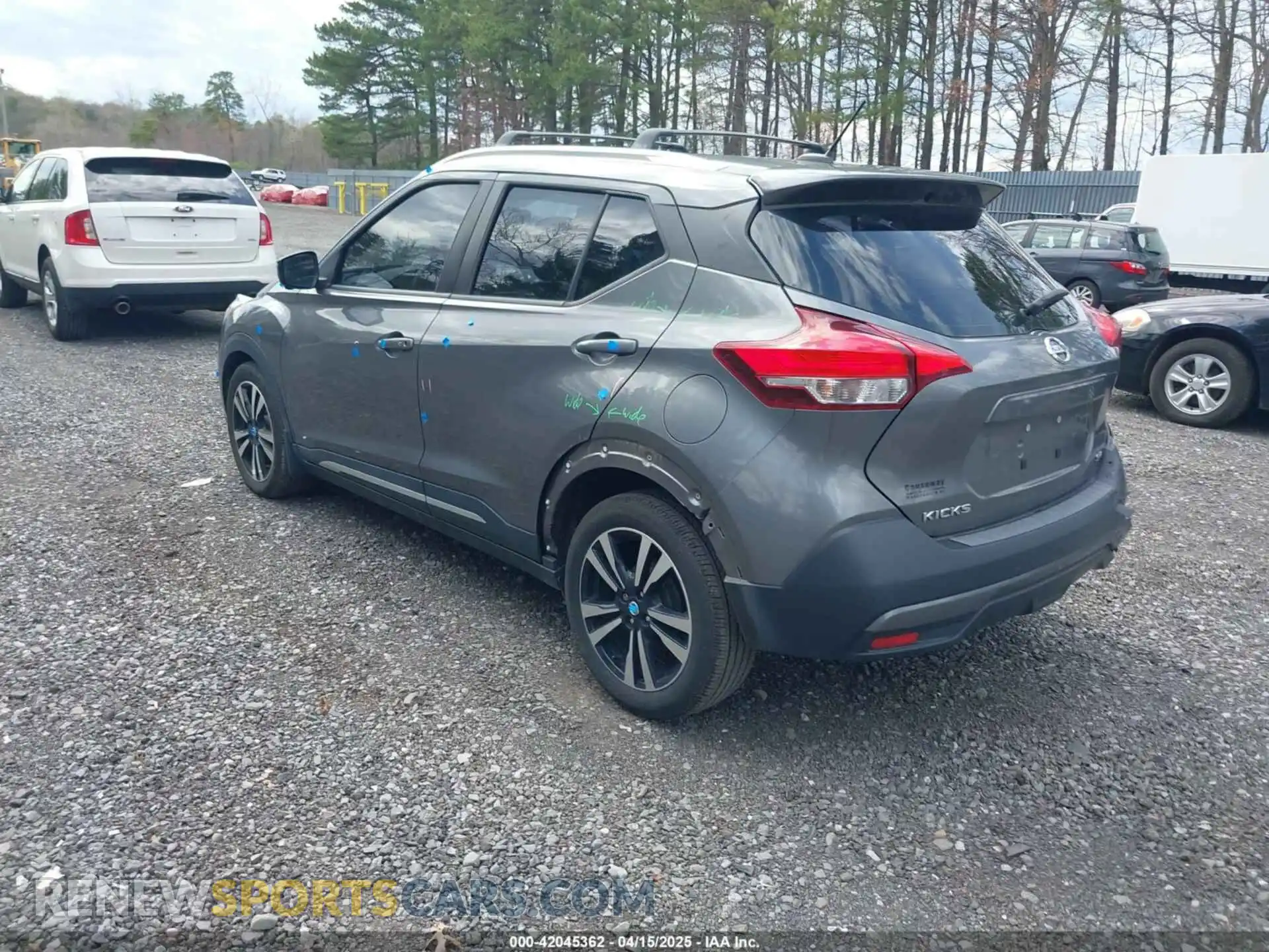 3 Photograph of a damaged car 3N1CP5CU9KL503622 NISSAN KICKS 2019