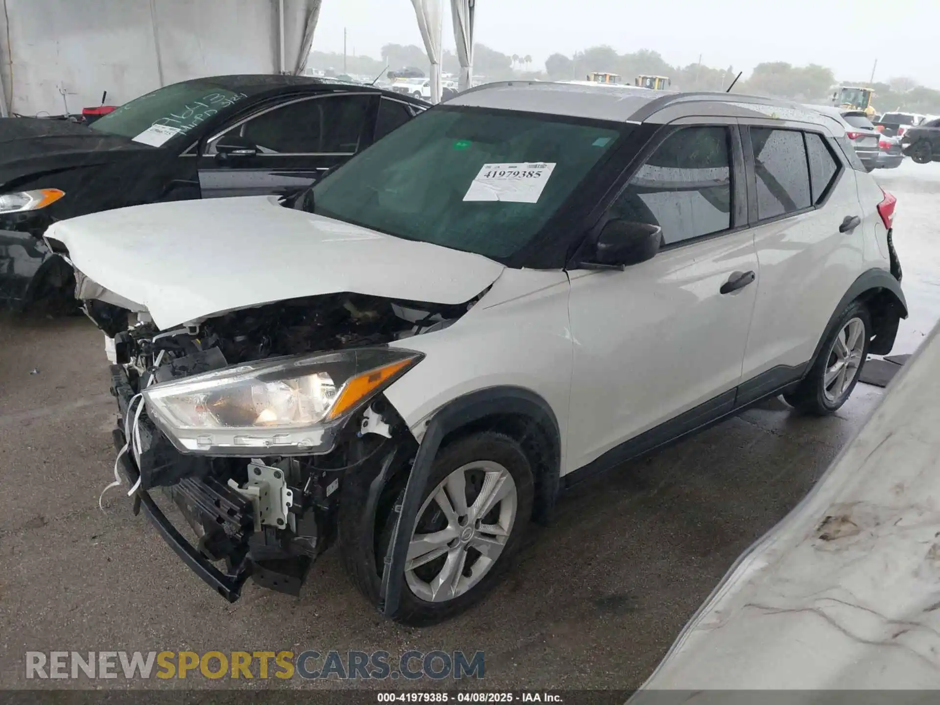 2 fotografías del automóvil dañado 3N1CP5CU9KL524468 NISSAN KICKS 2019