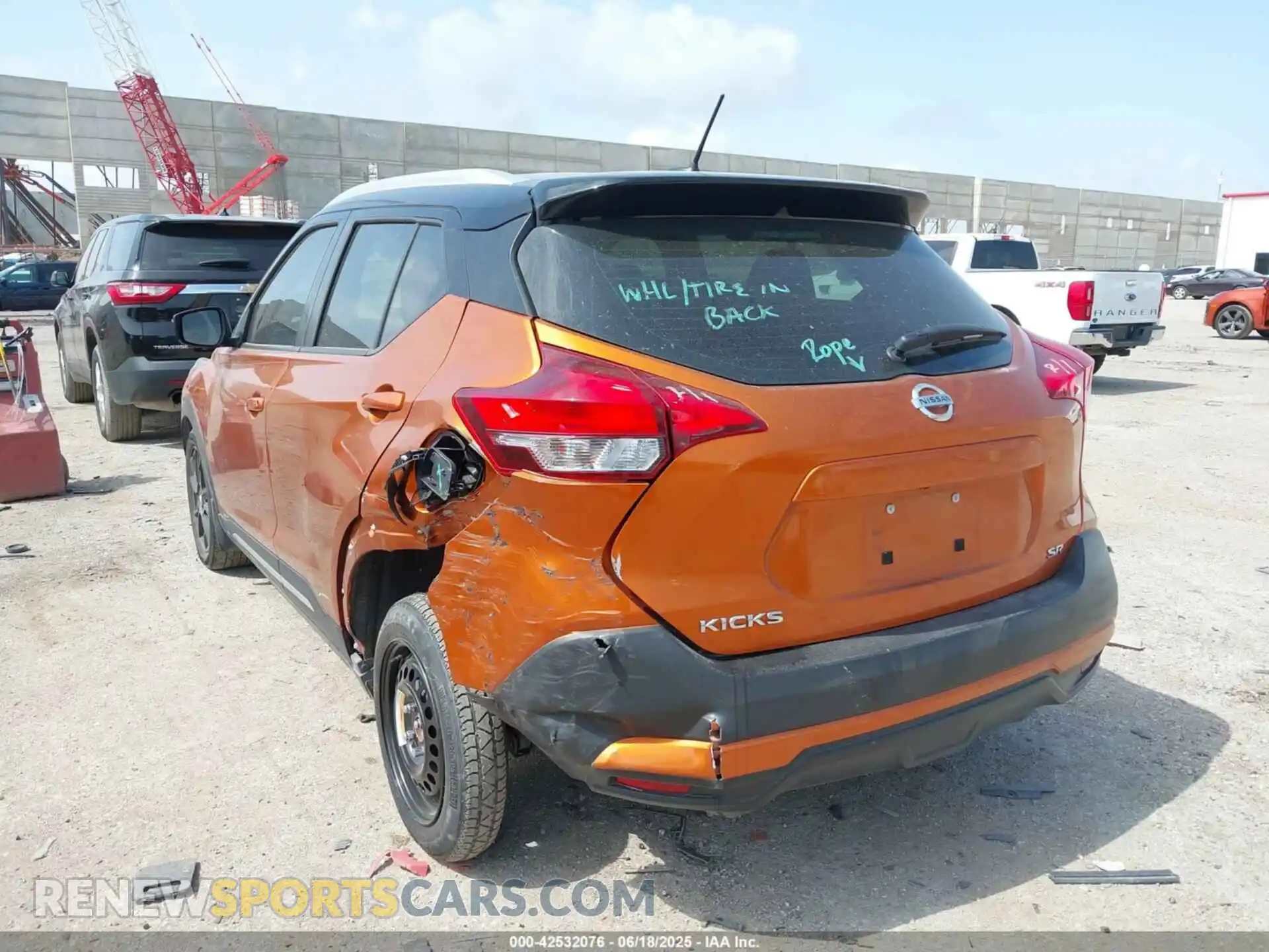 3 Photograph of a damaged car 3N1CP5CU9KL546356 NISSAN KICKS 2019