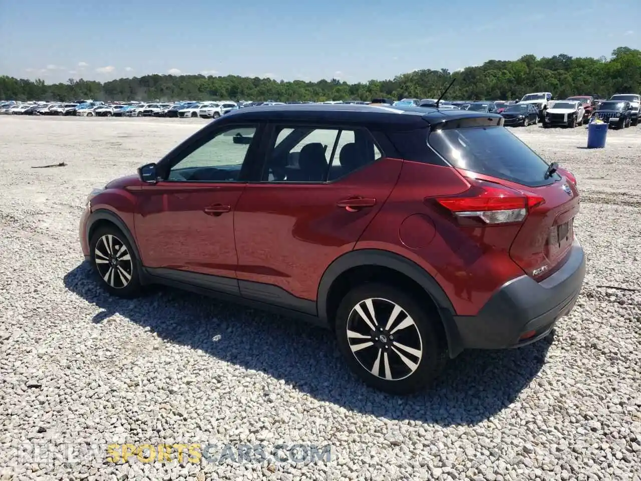 2 fotografías del automóvil dañado 3N1CP5CU9KL547748 NISSAN KICKS 2019