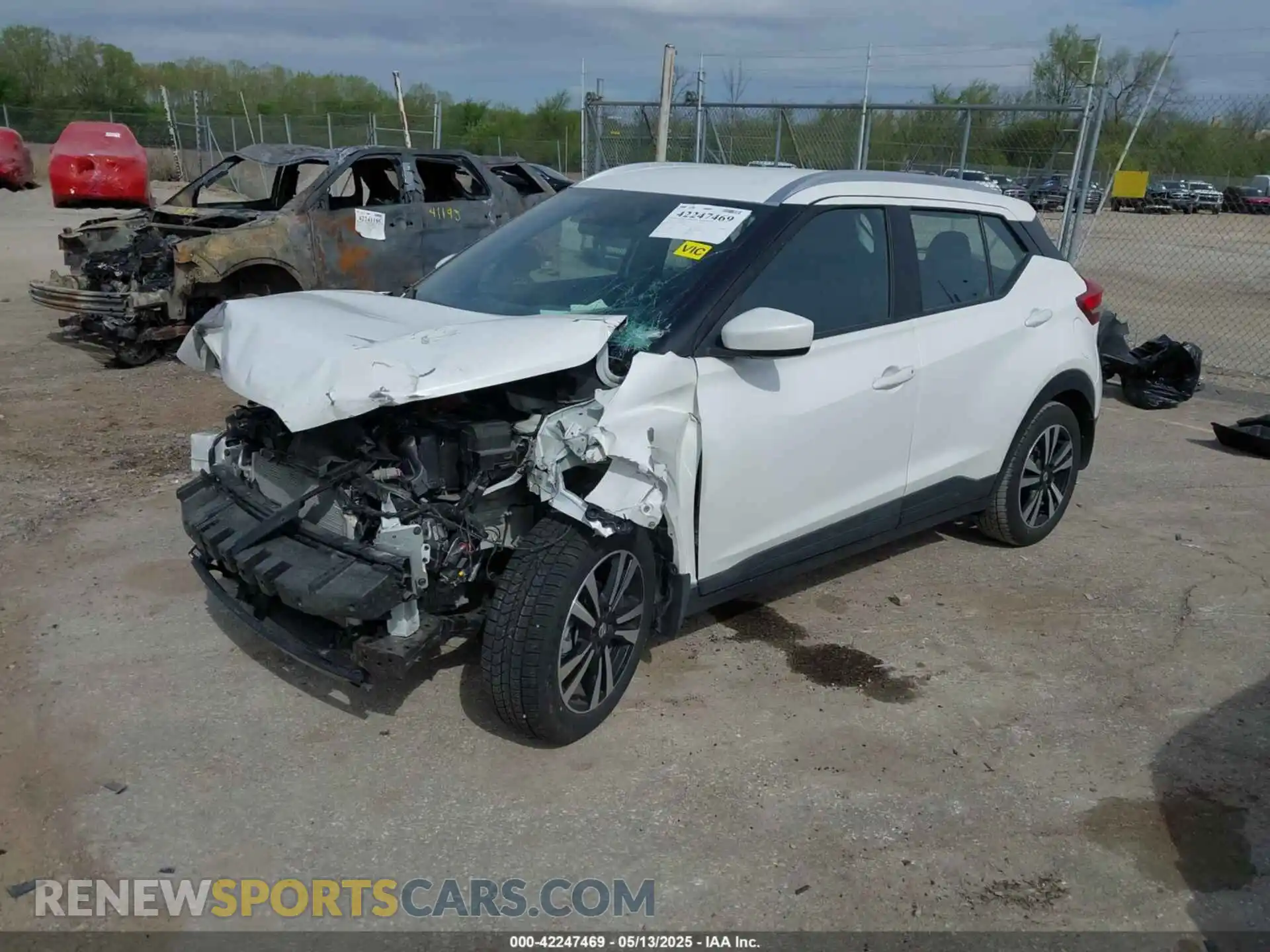 2 Photograph of a damaged car 3N1CP5CU9KL559771 NISSAN KICKS 2019