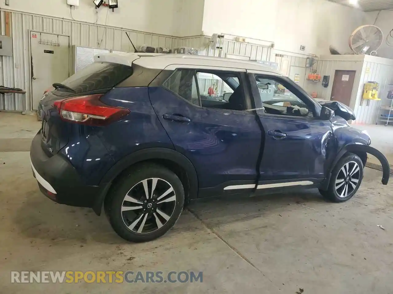 3 Photograph of a damaged car 3N1CP5CU9KL567126 NISSAN KICKS 2019