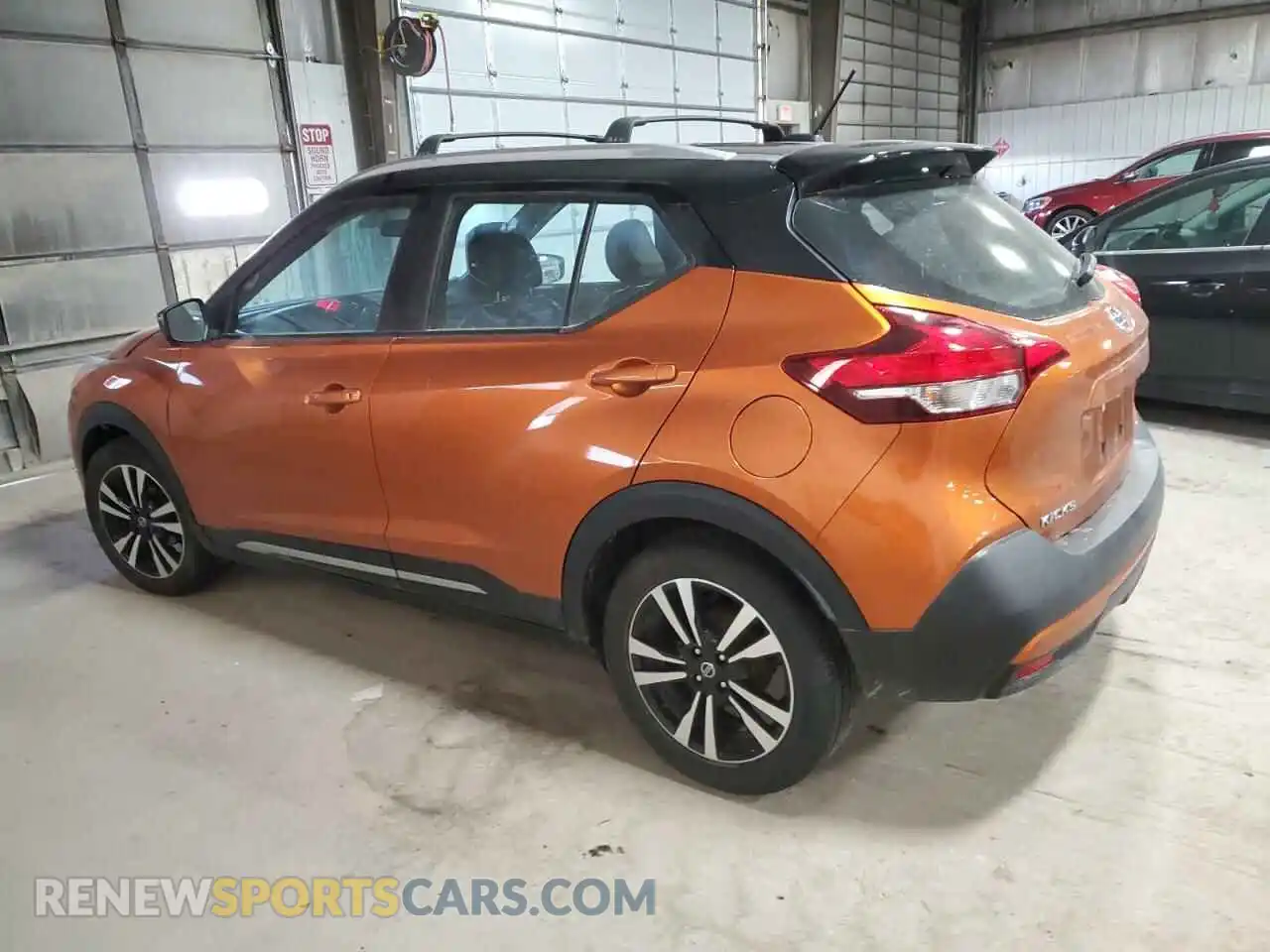 2 Photograph of a damaged car 3N1CP5CU9KL568115 NISSAN KICKS 2019
