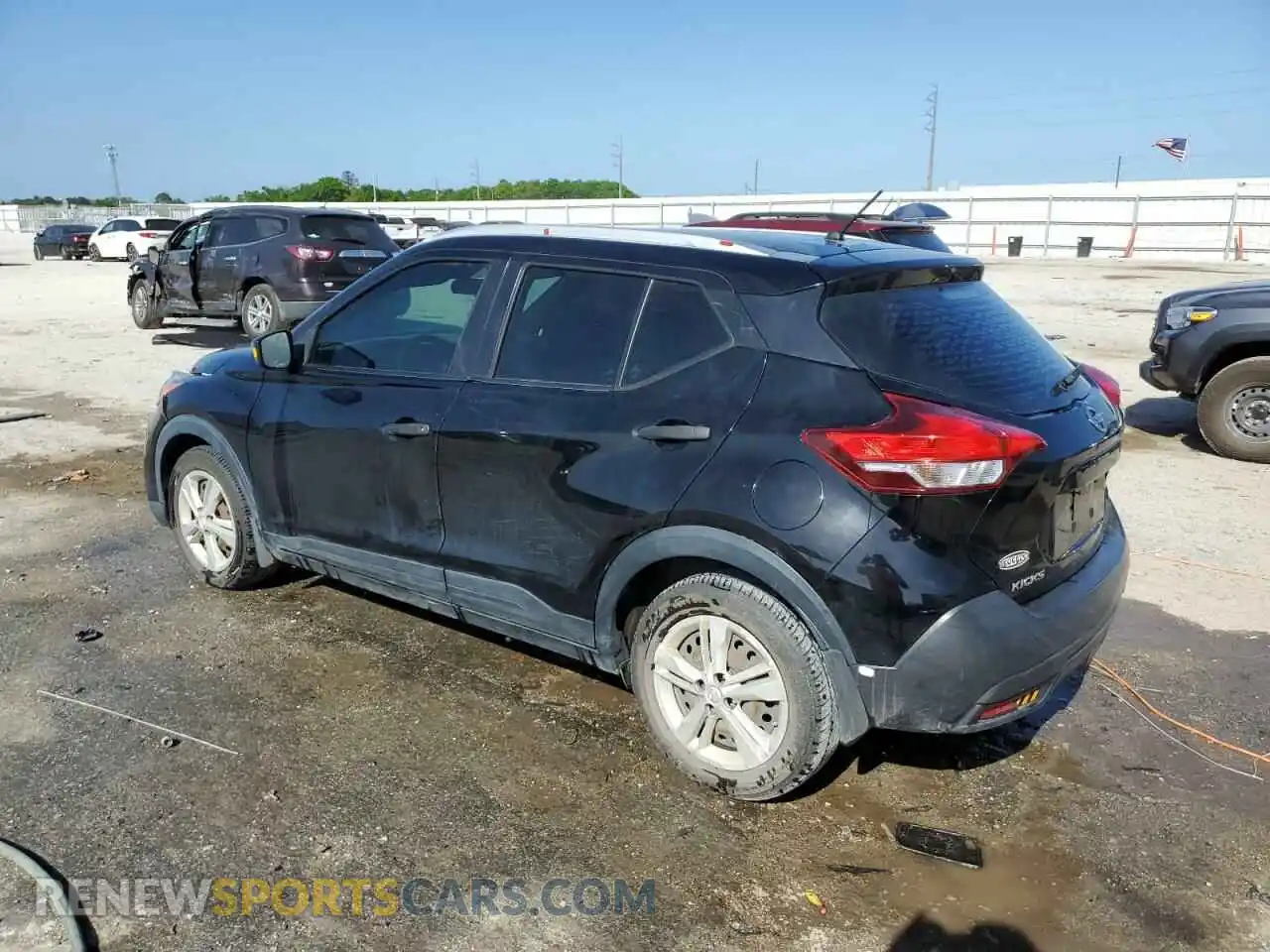 2 Photograph of a damaged car 3N1CP5CUXKL547273 NISSAN KICKS 2019