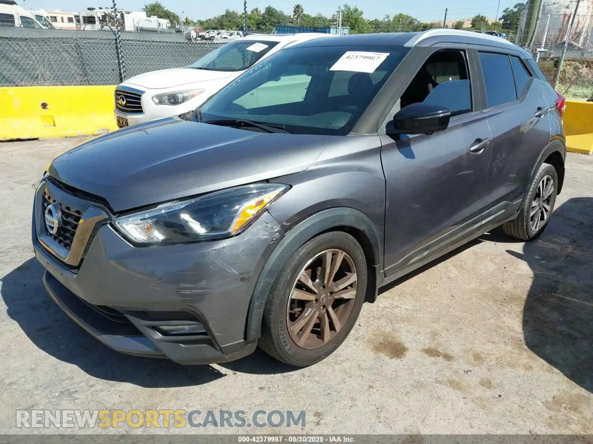 2 Photograph of a damaged car 3N1CP5CUXKL569256 NISSAN KICKS 2019