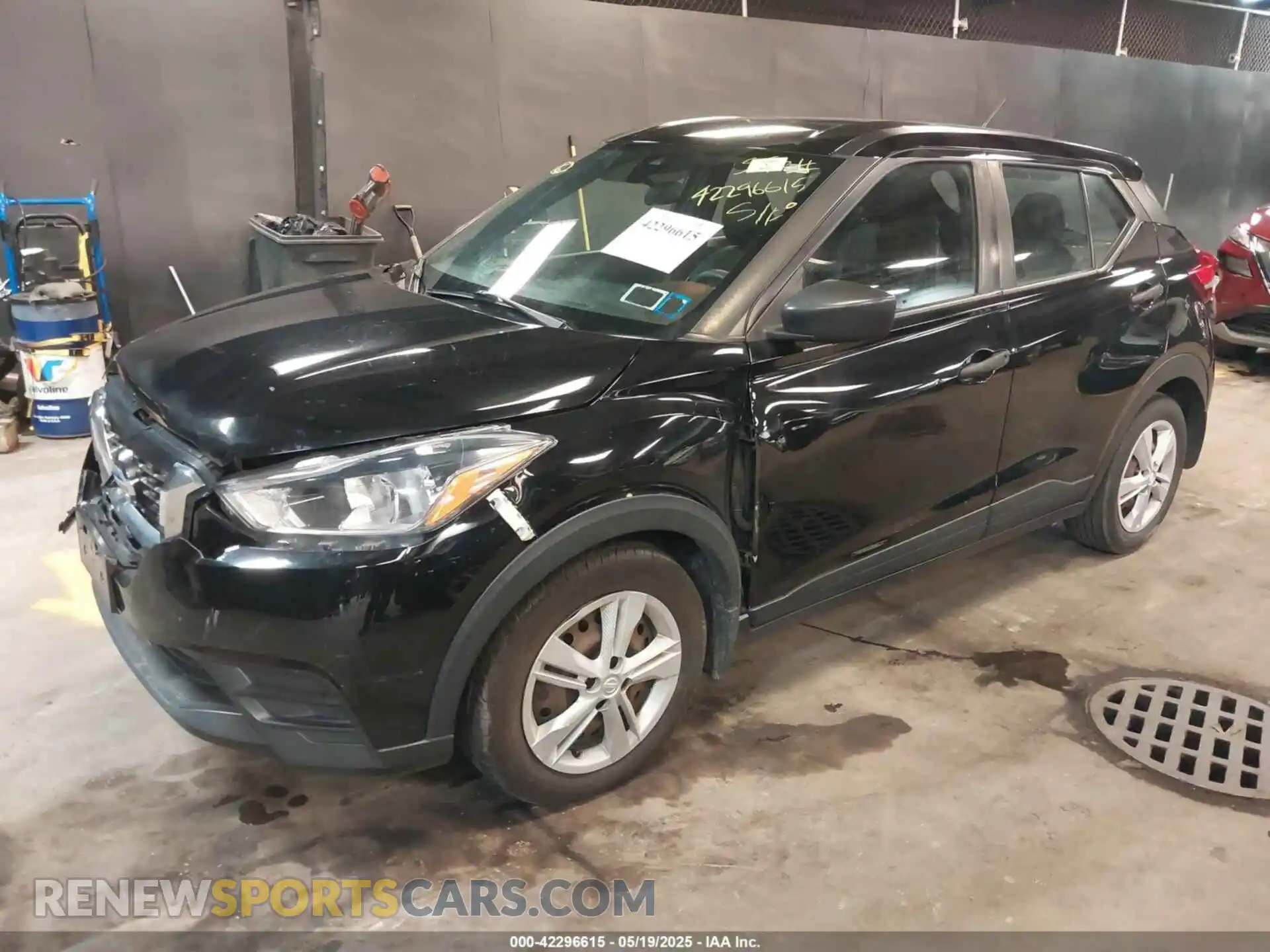 2 Photograph of a damaged car 3N1CP5BV2LL504266 NISSAN KICKS 2020