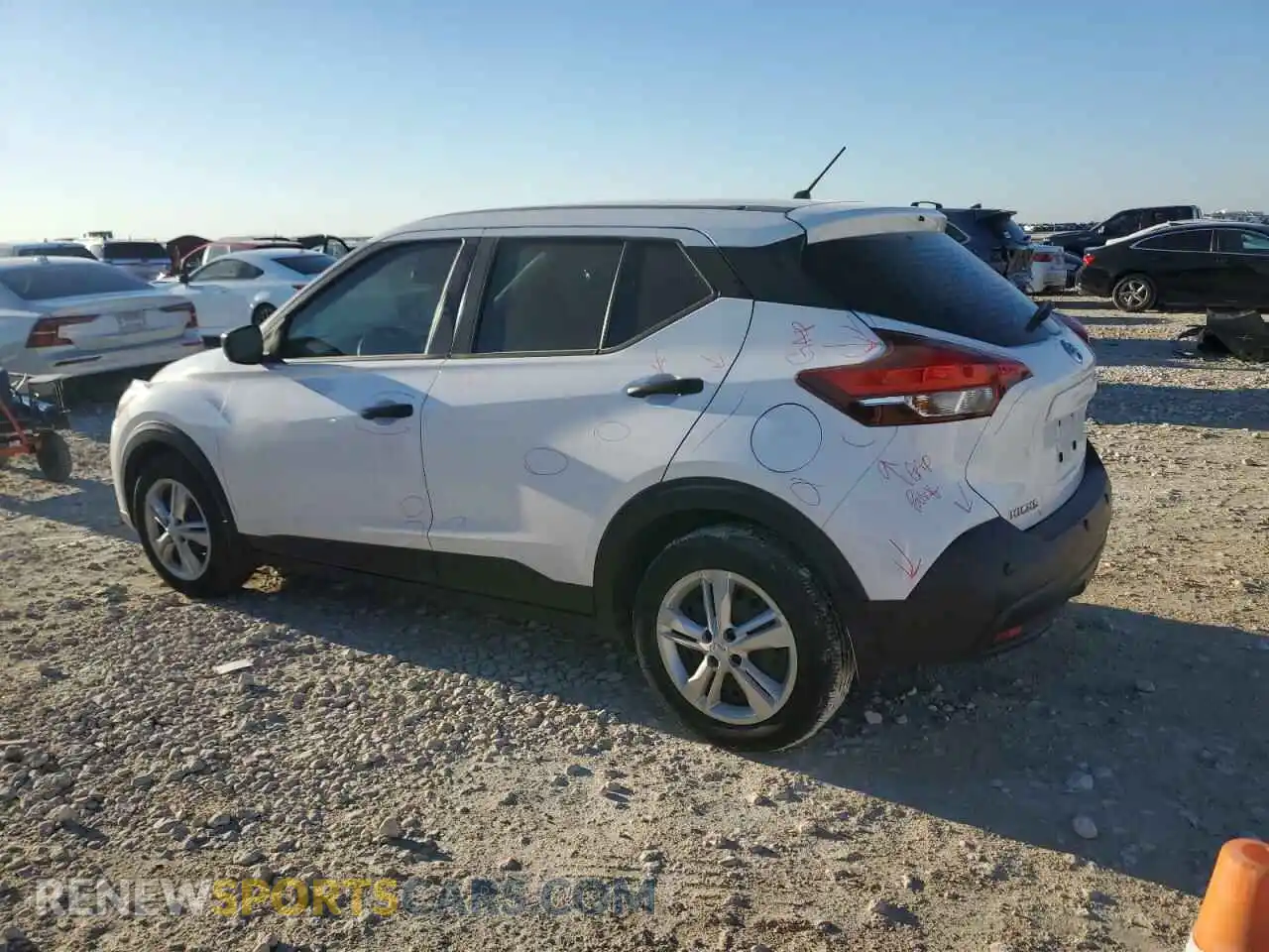2 fotografías del automóvil dañado 3N1CP5BV3LL504308 NISSAN KICKS 2020