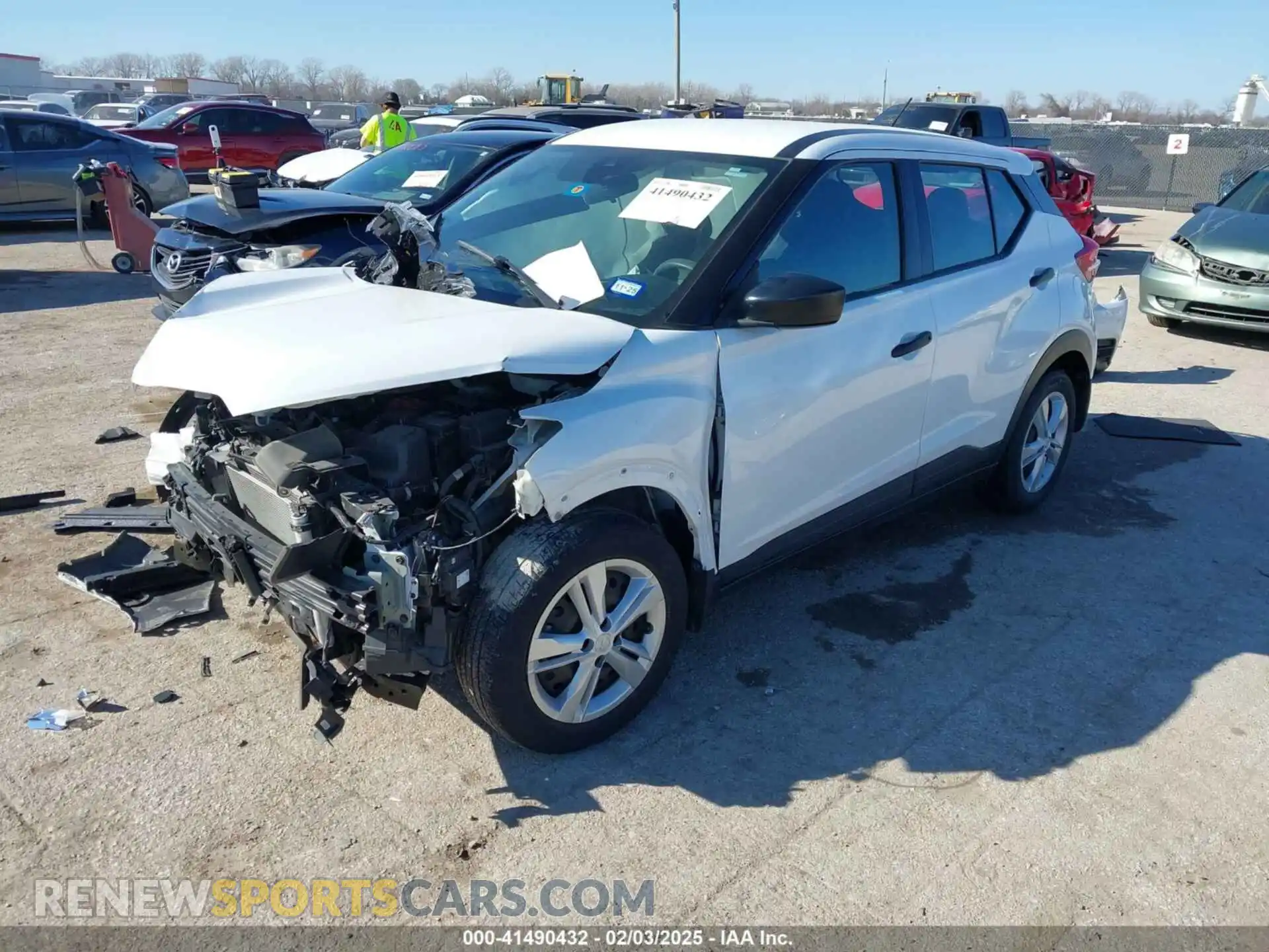 2 Photograph of a damaged car 3N1CP5BV3LL564265 NISSAN KICKS 2020