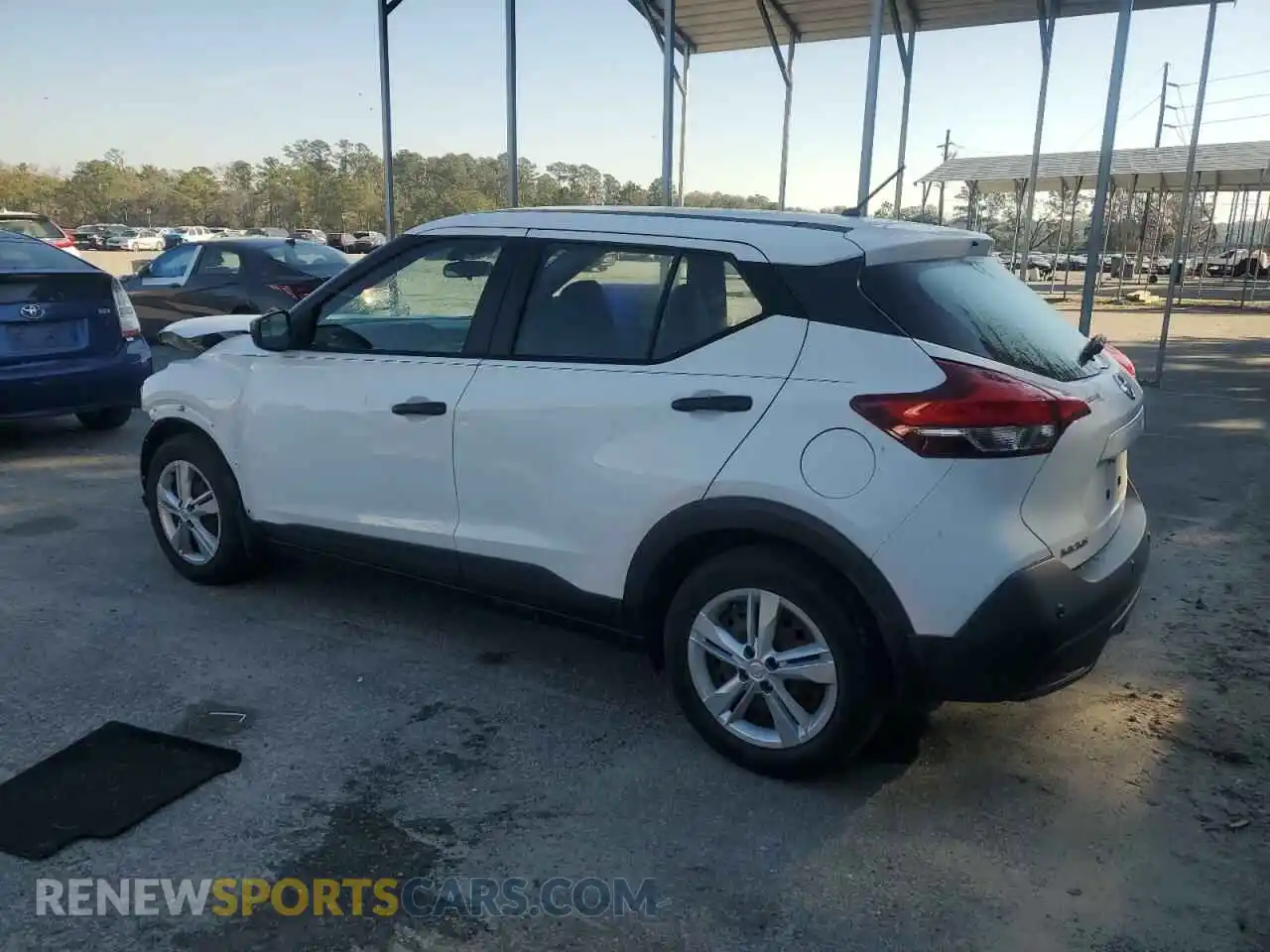 2 Photograph of a damaged car 3N1CP5BV4LL492489 NISSAN KICKS 2020