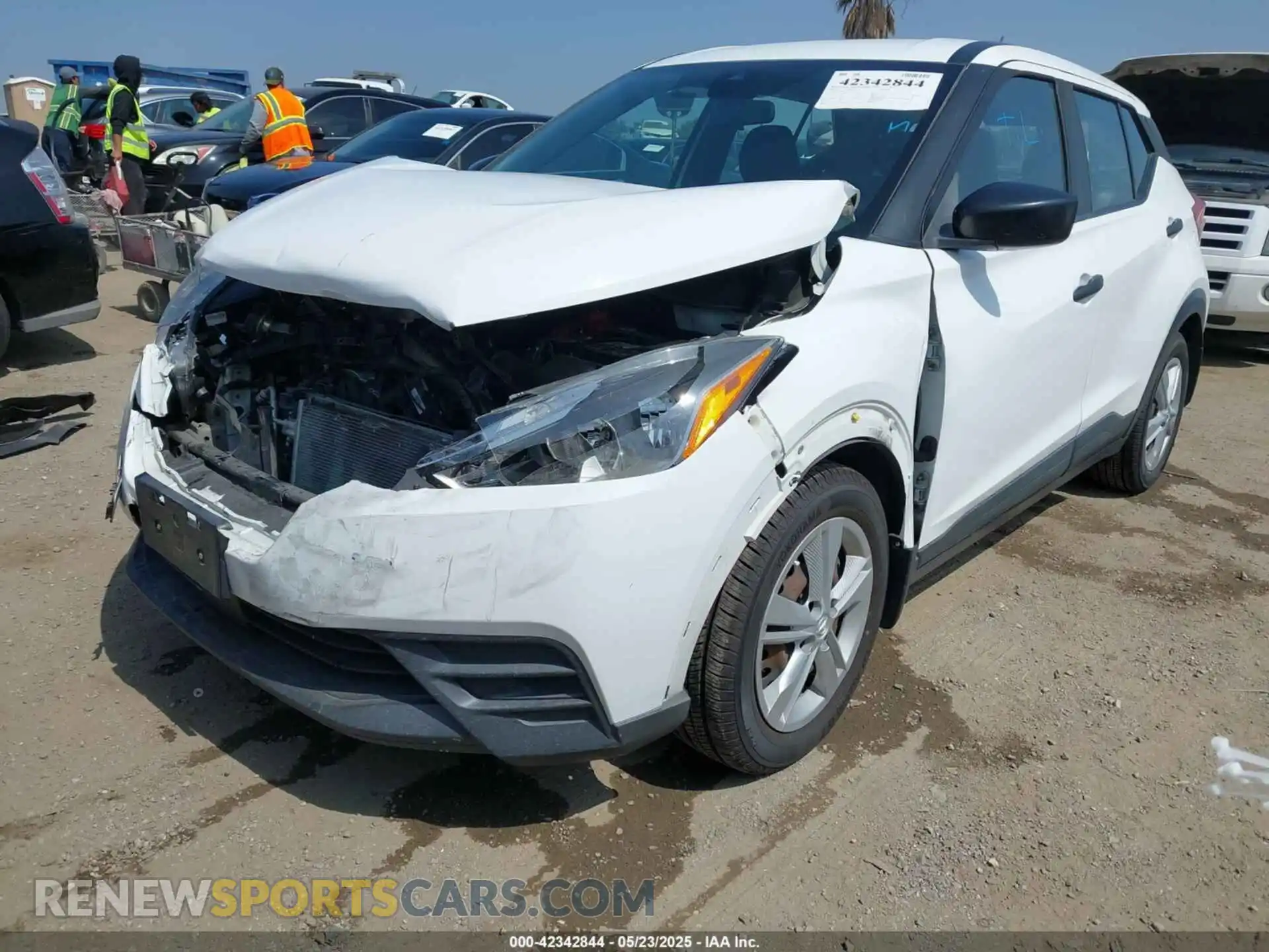 2 Photograph of a damaged car 3N1CP5BV7LL512251 NISSAN KICKS 2020