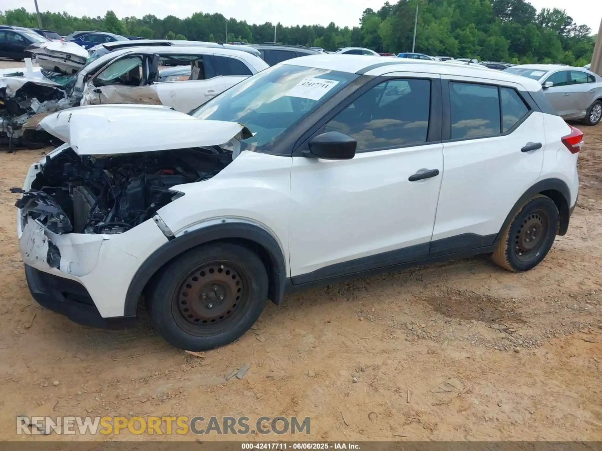 2 fotografías del automóvil dañado 3N1CP5BV7LL521533 NISSAN KICKS 2020