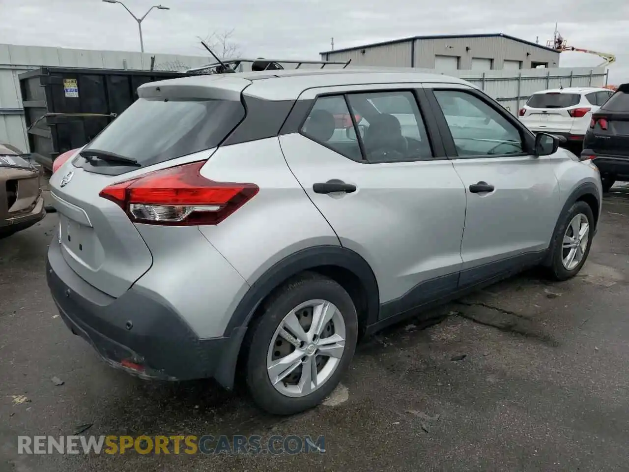3 Photograph of a damaged car 3N1CP5BV8LL483696 NISSAN KICKS 2020