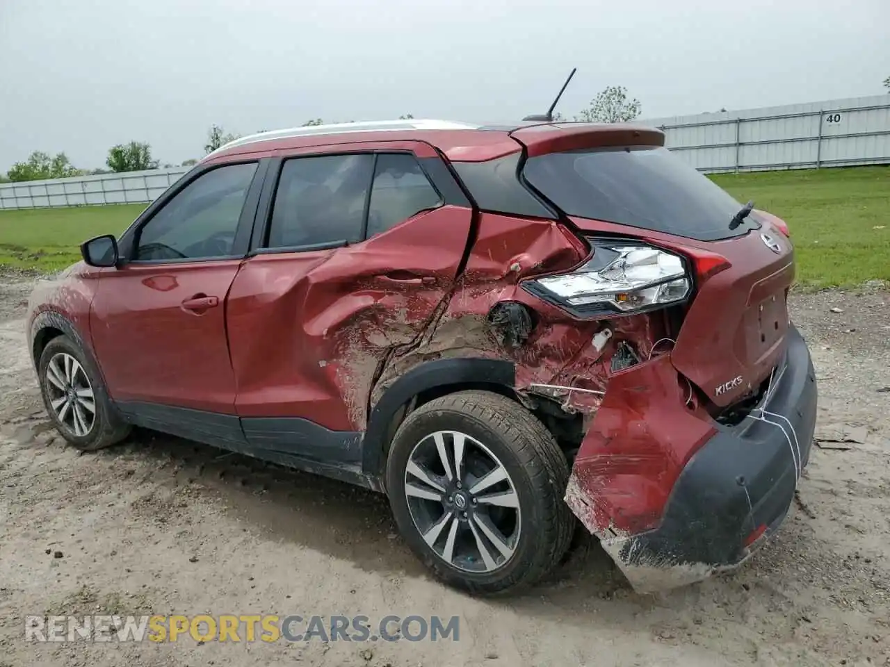 2 Photograph of a damaged car 3N1CP5CV1LL503351 NISSAN KICKS 2020