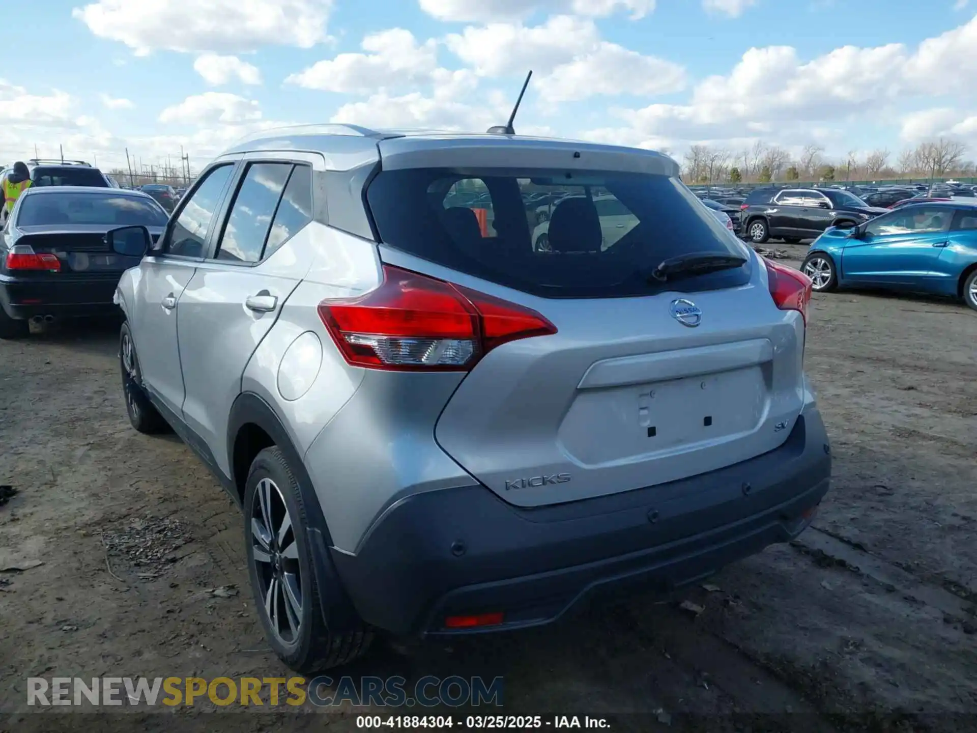 3 Photograph of a damaged car 3N1CP5CV1LL506444 NISSAN KICKS 2020
