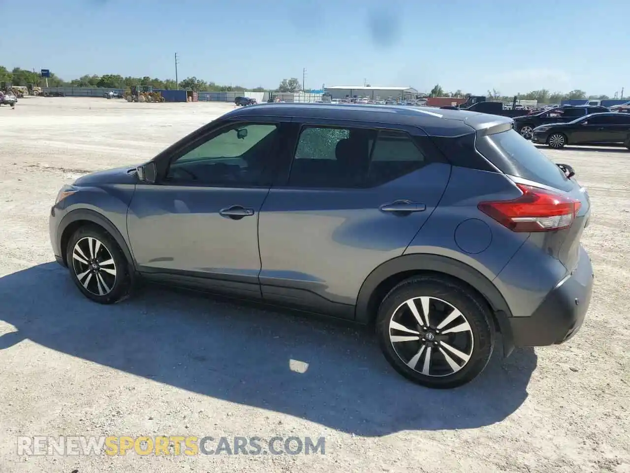 2 Photograph of a damaged car 3N1CP5CV1LL510817 NISSAN KICKS 2020