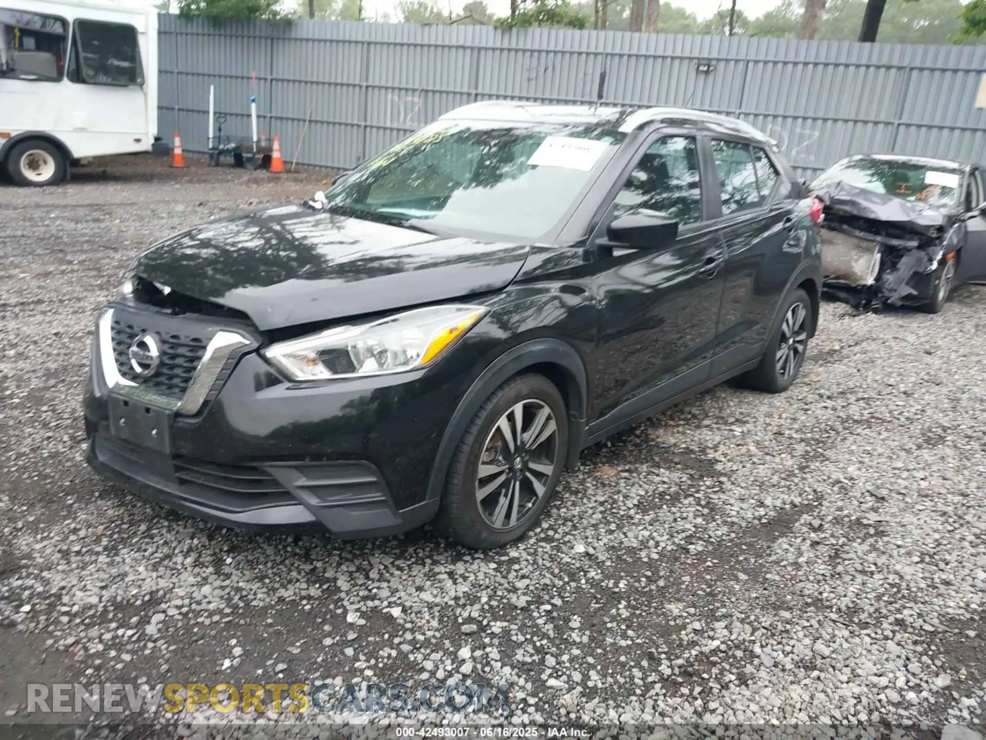 2 Photograph of a damaged car 3N1CP5CV1LL524880 NISSAN KICKS 2020