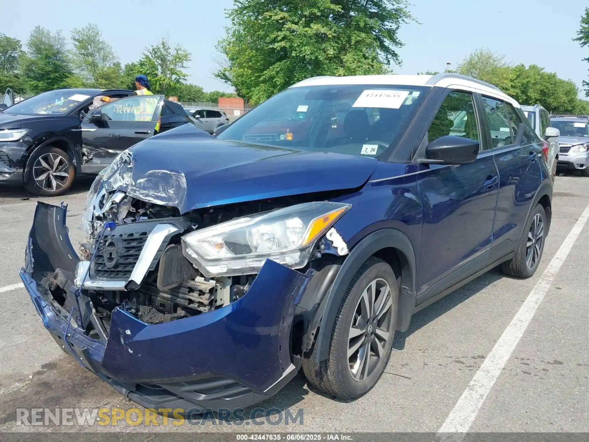 2 Photograph of a damaged car 3N1CP5CV1LL535720 NISSAN KICKS 2020