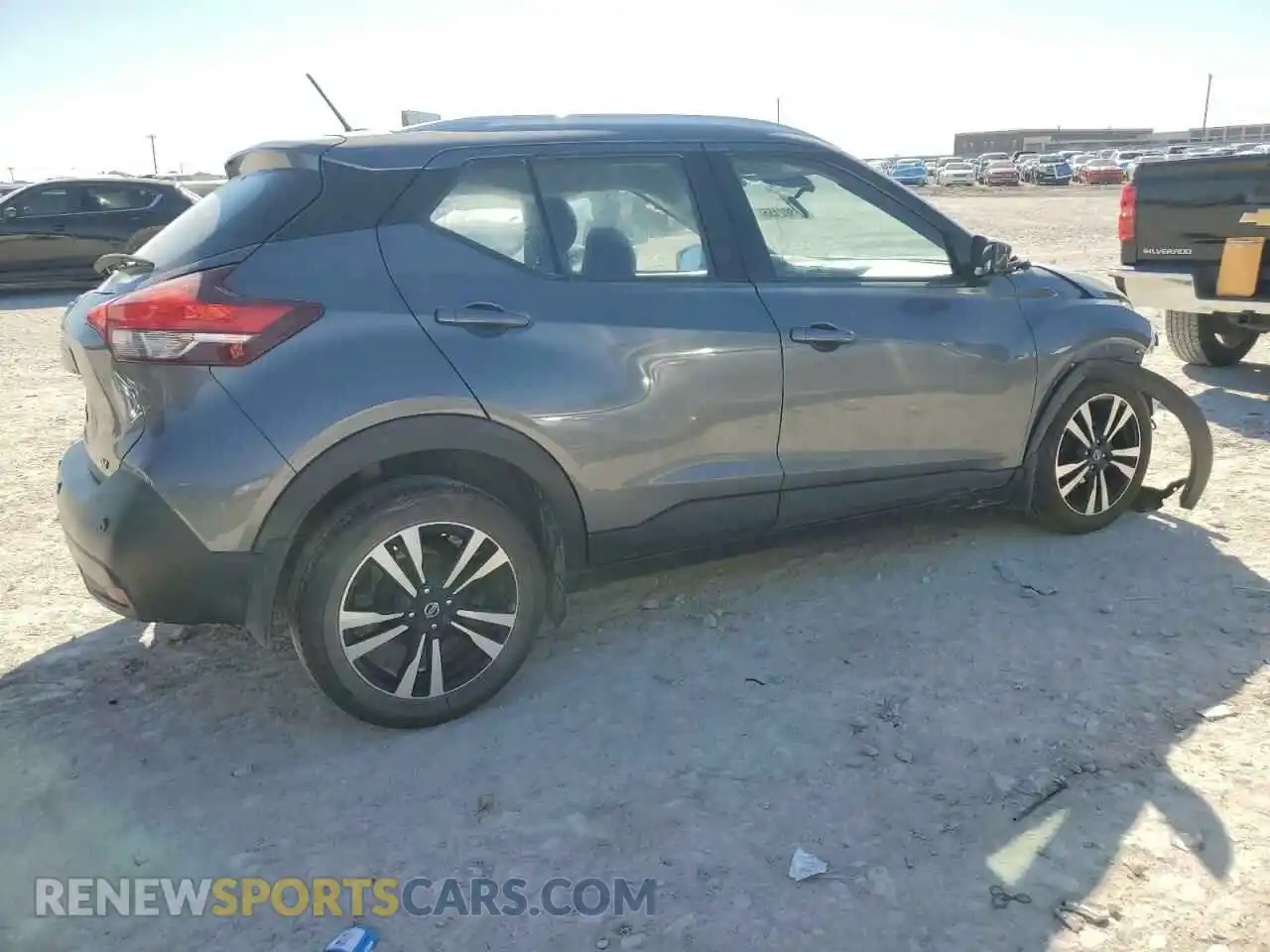 3 fotografías del automóvil dañado 3N1CP5CV1LL536415 NISSAN KICKS 2020