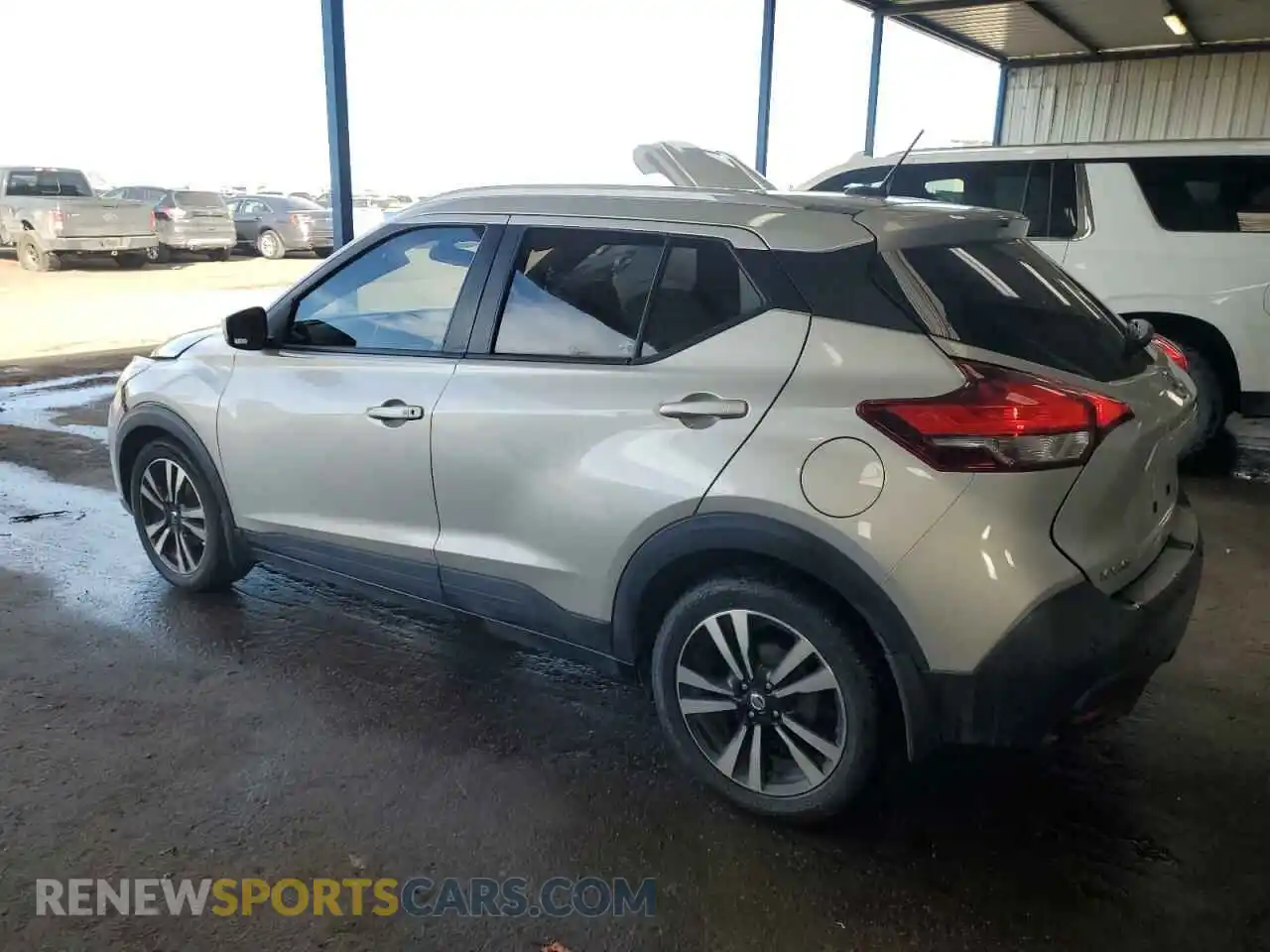 2 Photograph of a damaged car 3N1CP5CV1LL537645 NISSAN KICKS 2020