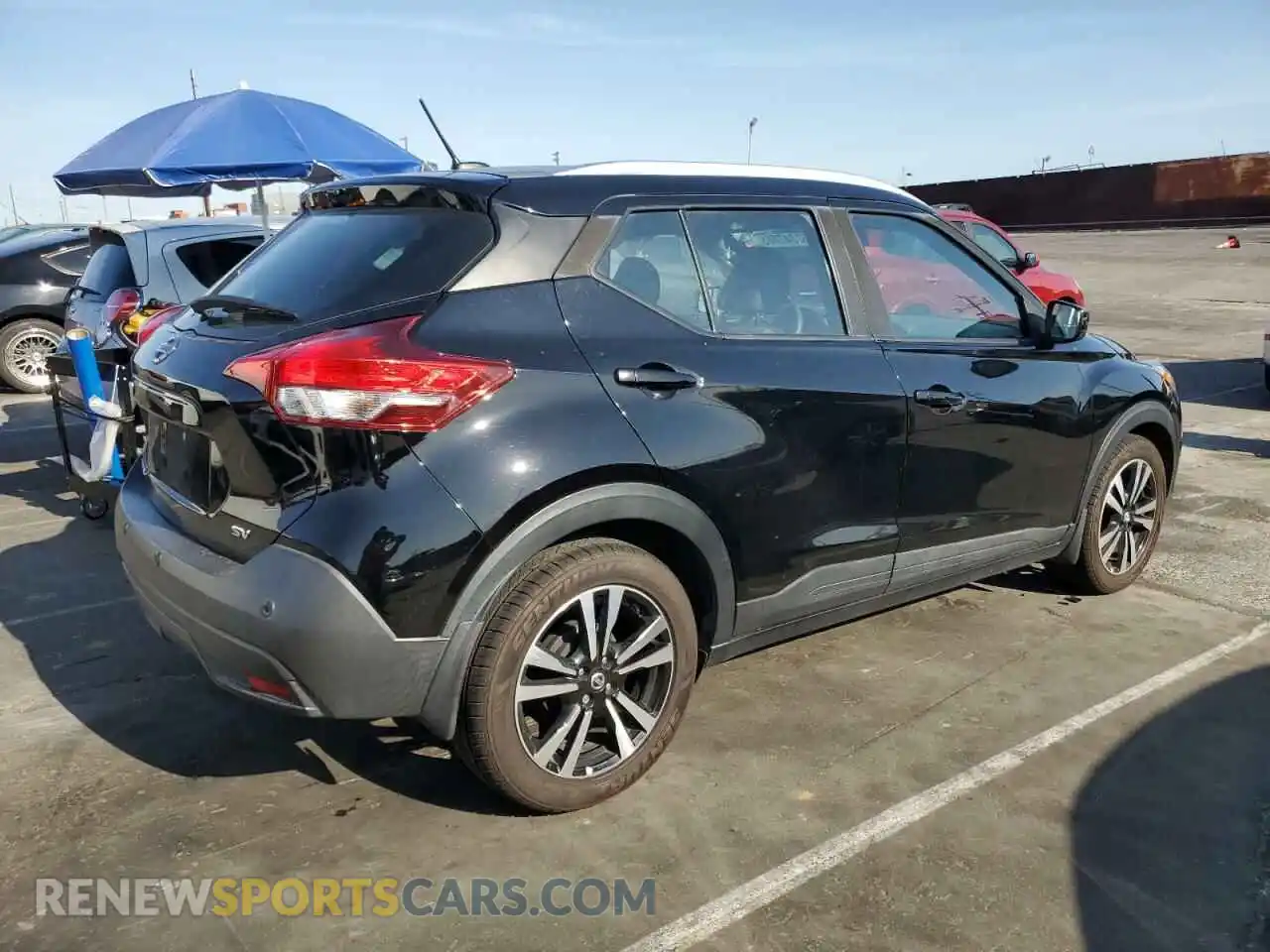 3 Photograph of a damaged car 3N1CP5CV1LL545311 NISSAN KICKS 2020