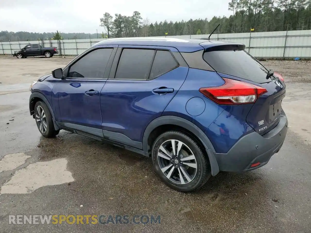 2 Photograph of a damaged car 3N1CP5CV1LL570242 NISSAN KICKS 2020