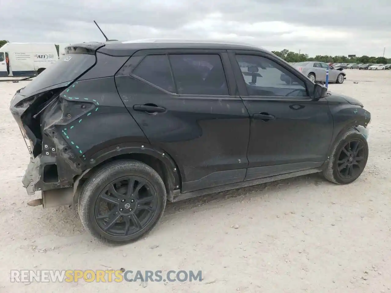 3 Photograph of a damaged car 3N1CP5CV2LL507859 NISSAN KICKS 2020