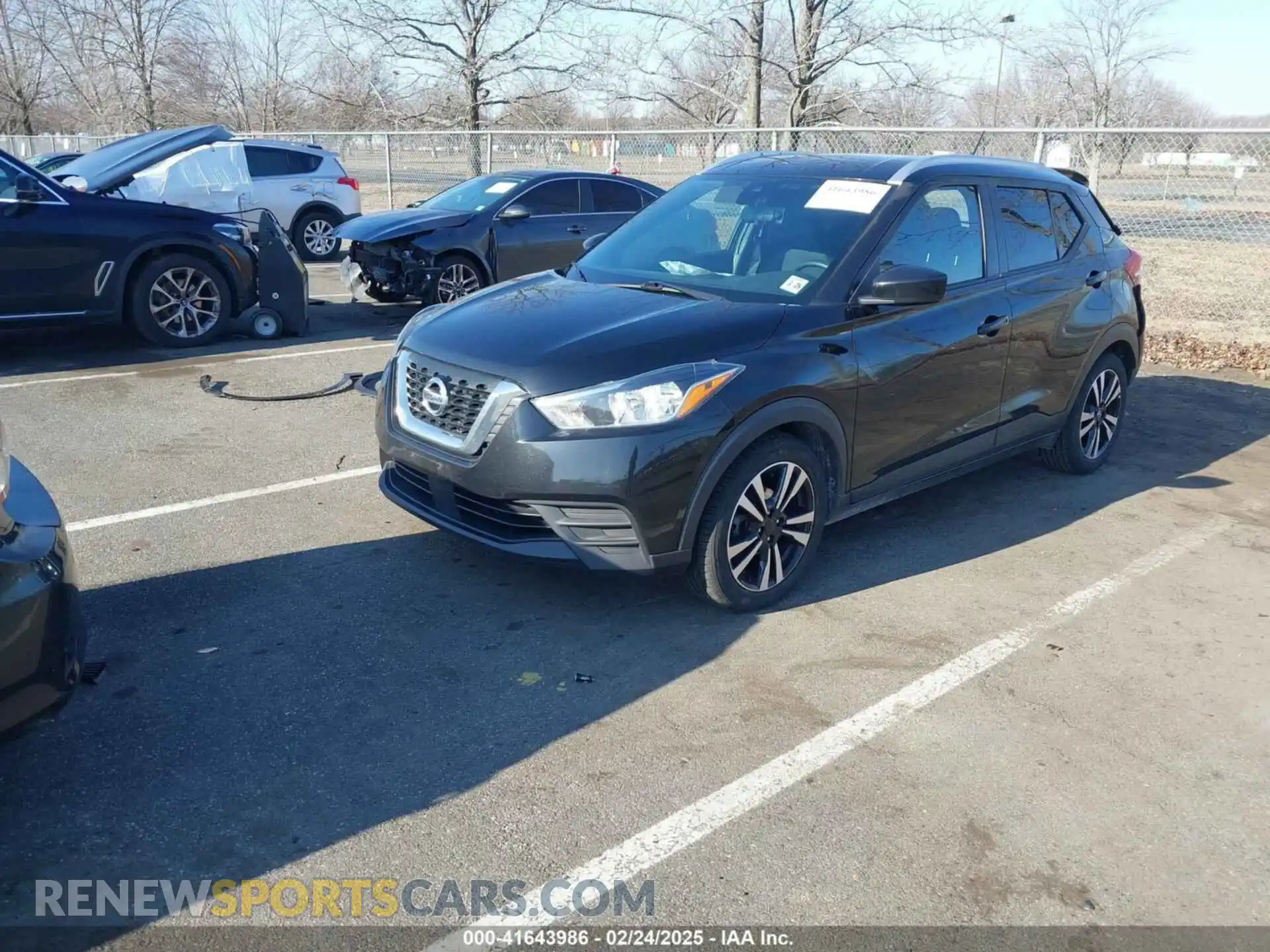 2 Photograph of a damaged car 3N1CP5CV3LL479599 NISSAN KICKS 2020