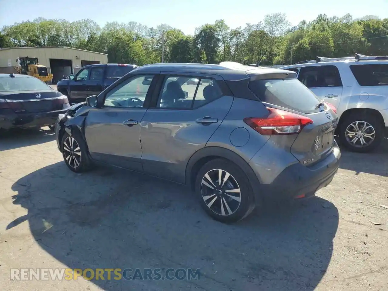 2 Photograph of a damaged car 3N1CP5CV4LL504882 NISSAN KICKS 2020