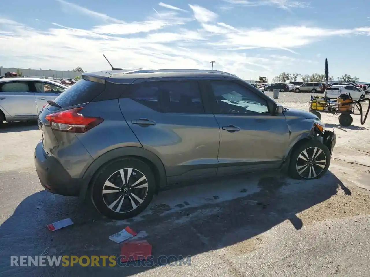 3 Photograph of a damaged car 3N1CP5CV4LL531466 NISSAN KICKS 2020