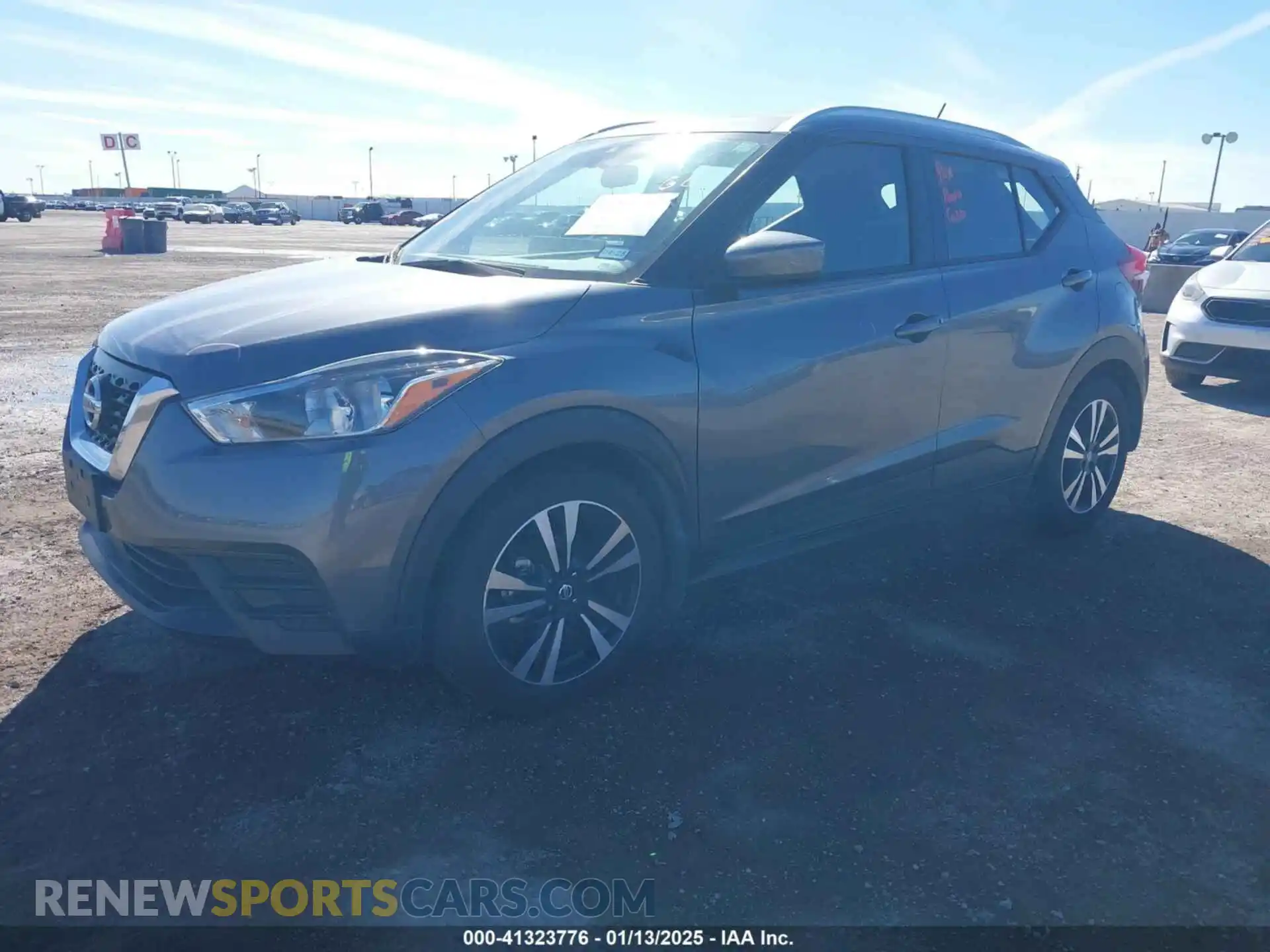 2 Photograph of a damaged car 3N1CP5CV4LL539325 NISSAN KICKS 2020