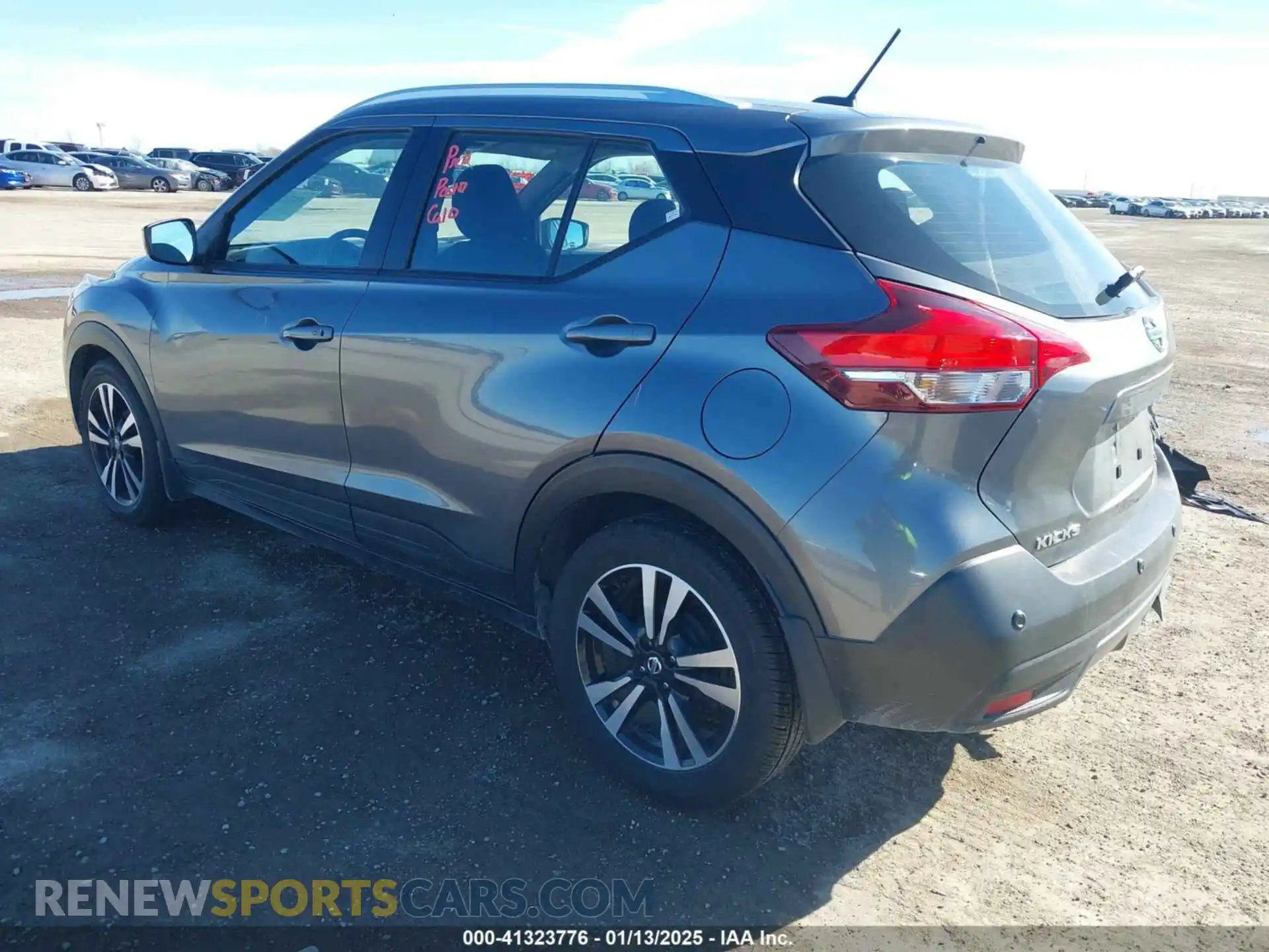 3 Photograph of a damaged car 3N1CP5CV4LL539325 NISSAN KICKS 2020