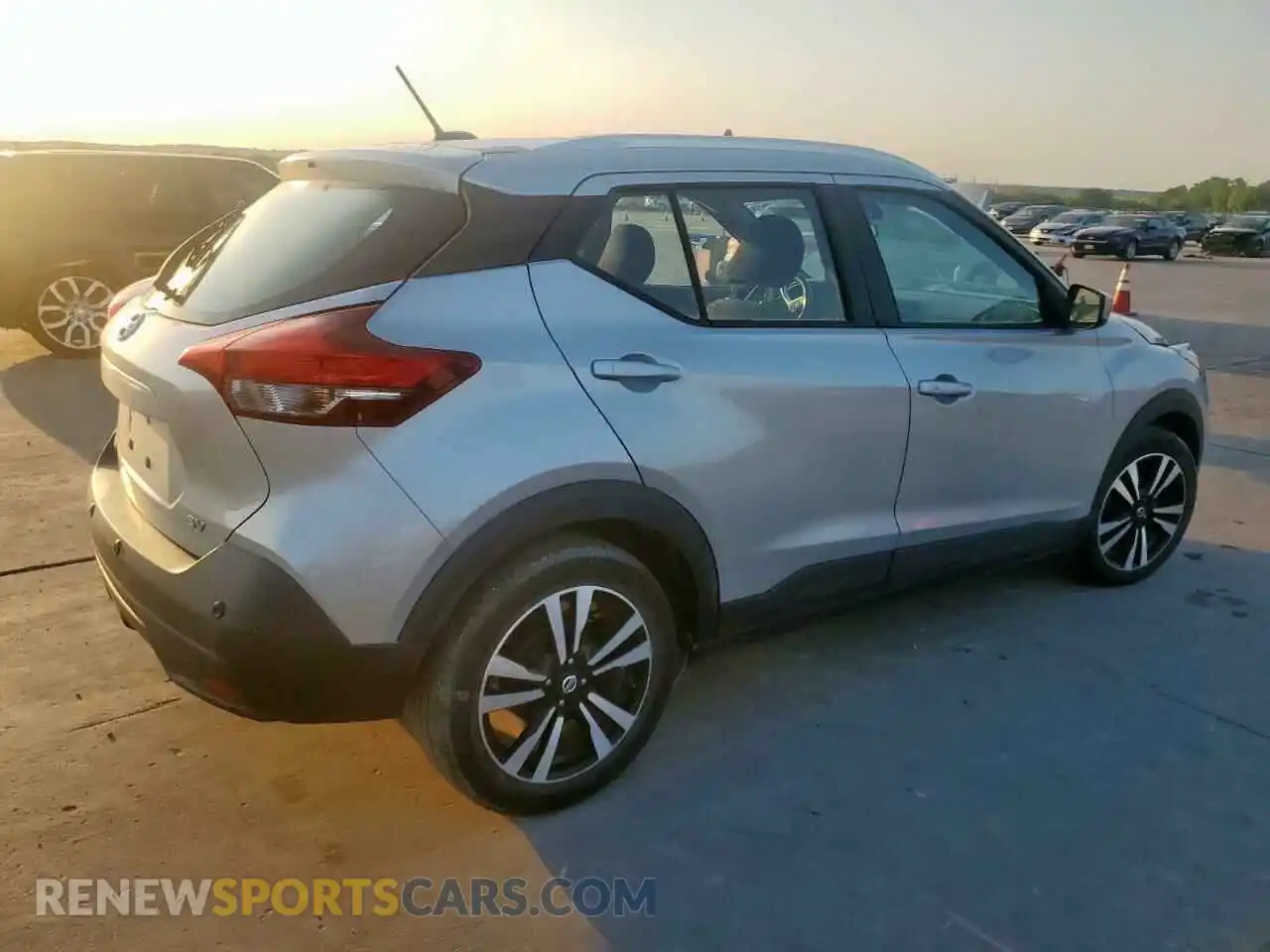 3 Photograph of a damaged car 3N1CP5CV5LL484299 NISSAN KICKS 2020