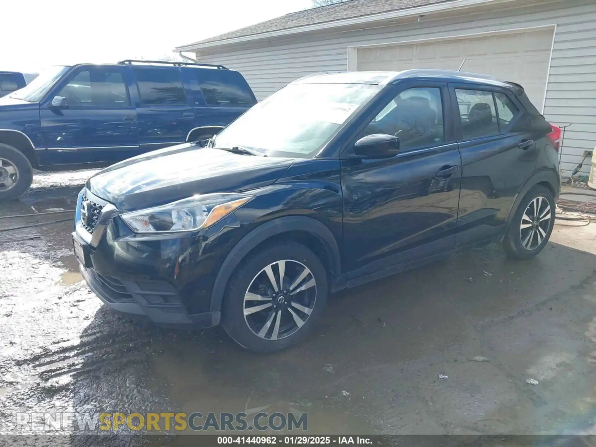 2 Photograph of a damaged car 3N1CP5CV5LL496923 NISSAN KICKS 2020