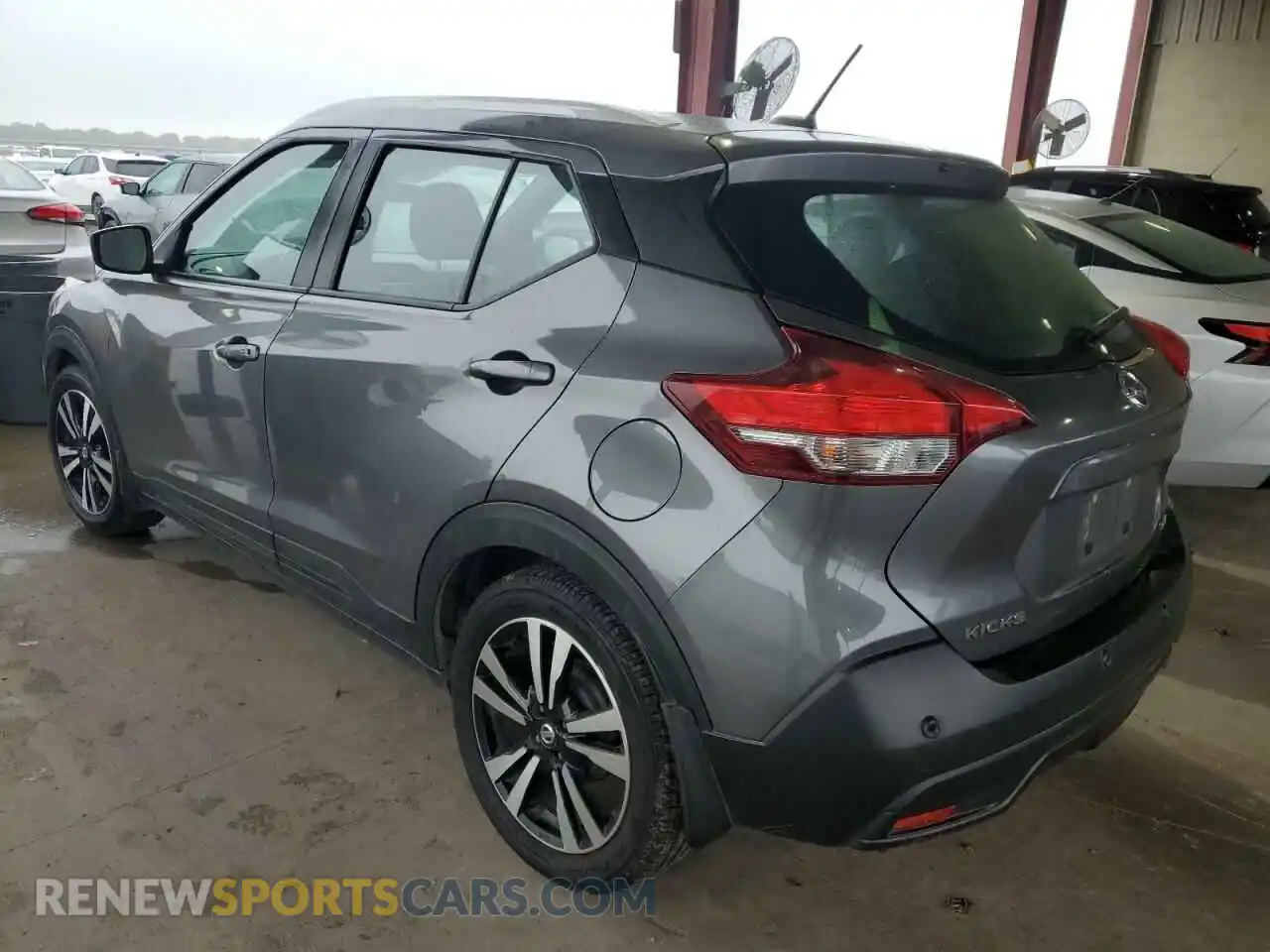2 Photograph of a damaged car 3N1CP5CV5LL515583 NISSAN KICKS 2020