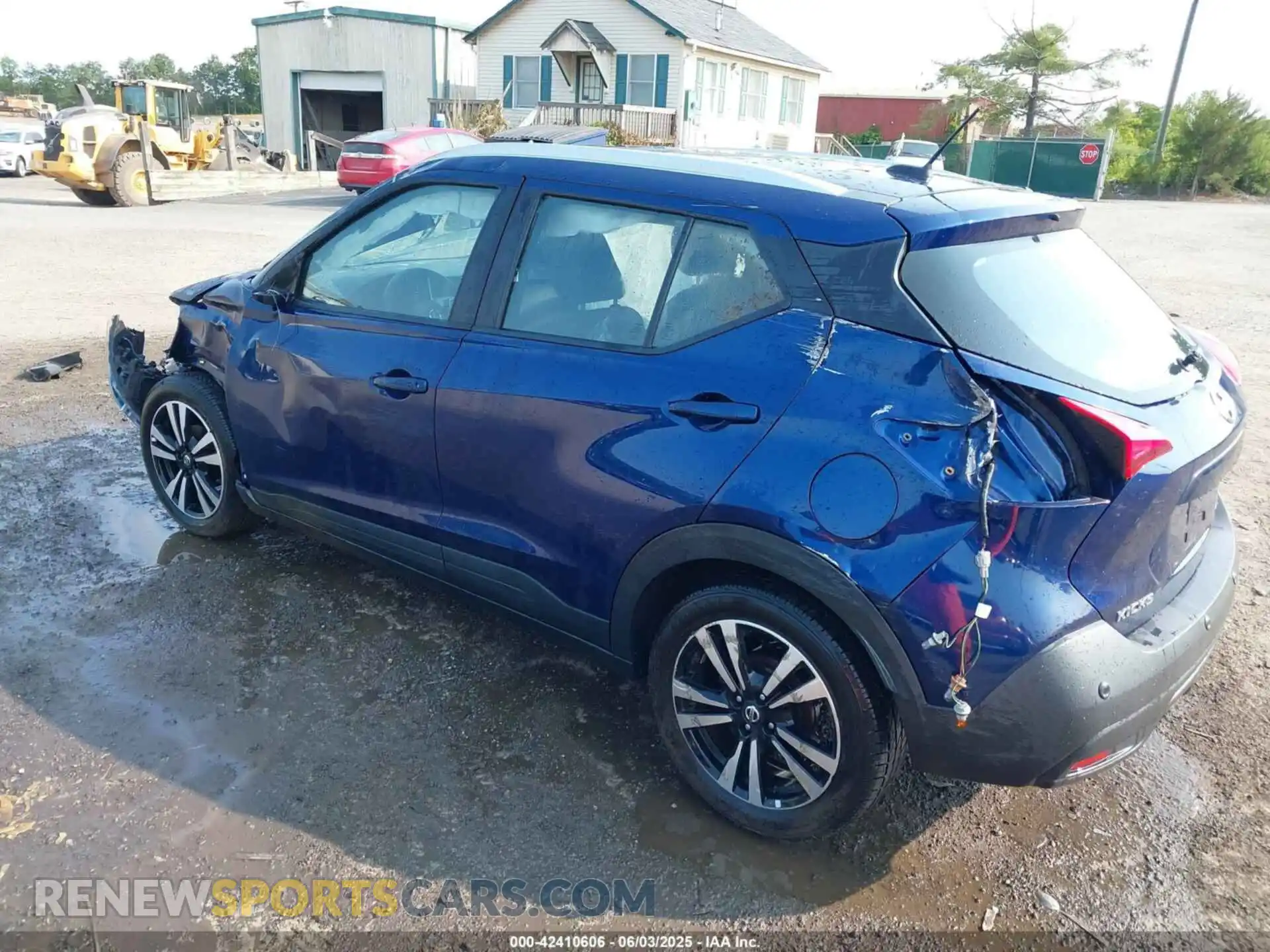 3 Photograph of a damaged car 3N1CP5CV5LL519519 NISSAN KICKS 2020