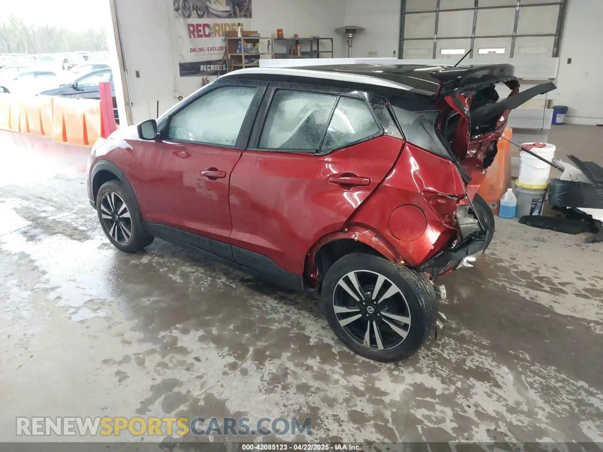 3 Photograph of a damaged car 3N1CP5CV5LL520959 NISSAN KICKS 2020
