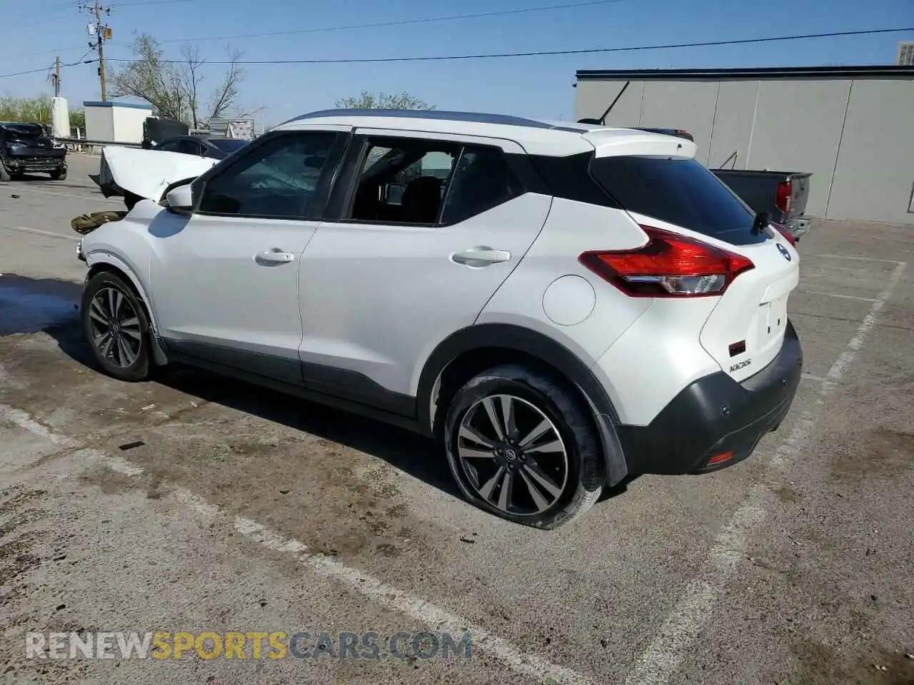 2 Photograph of a damaged car 3N1CP5CV5LL545425 NISSAN KICKS 2020