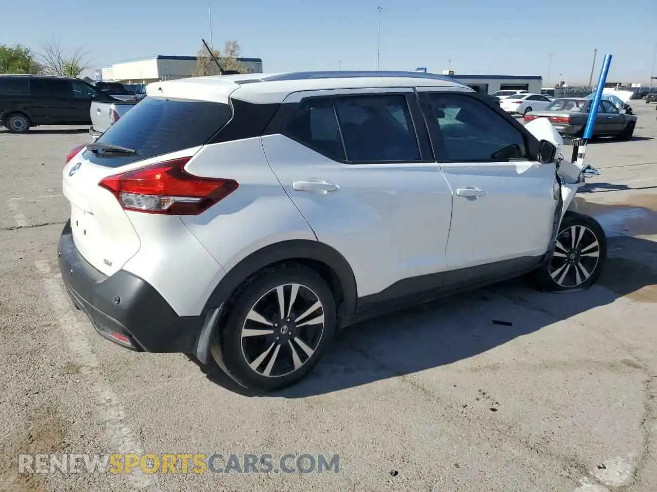 3 Photograph of a damaged car 3N1CP5CV5LL545425 NISSAN KICKS 2020
