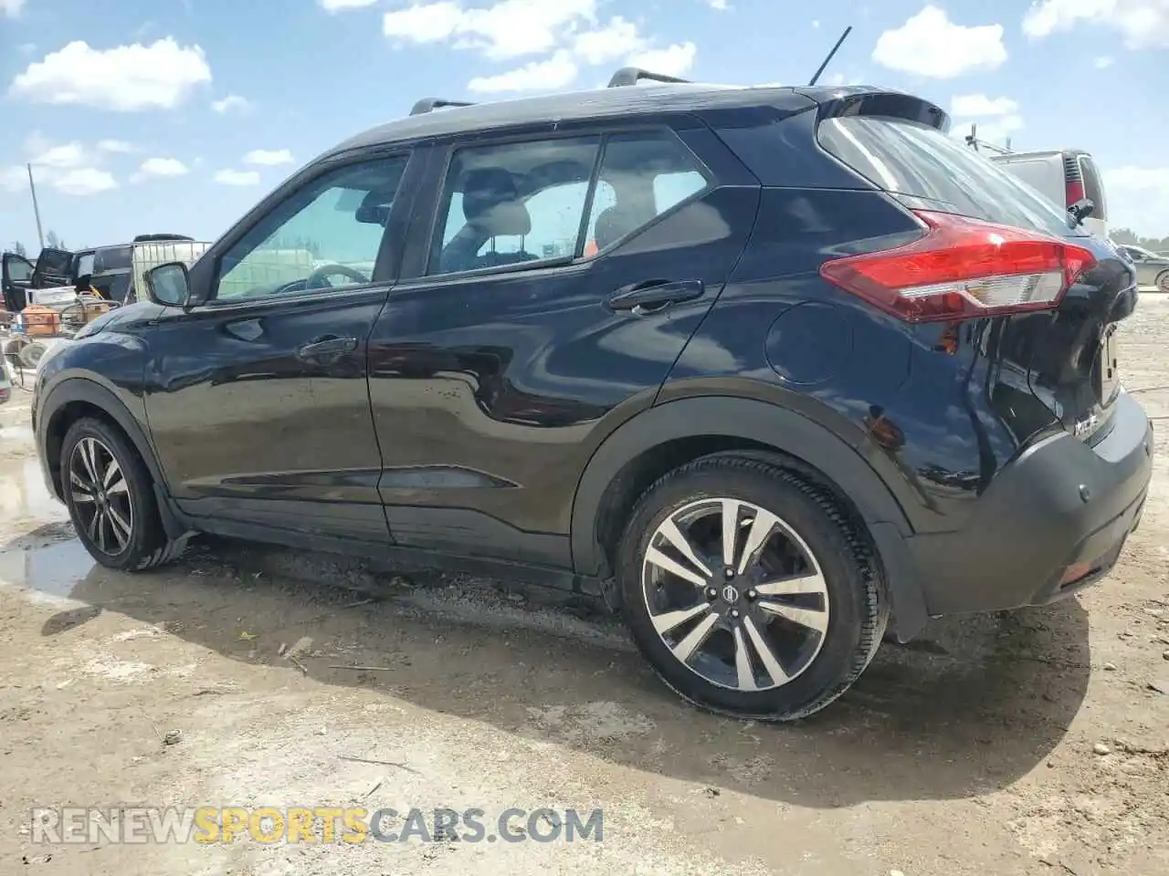 2 Photograph of a damaged car 3N1CP5CV6LL506052 NISSAN KICKS 2020