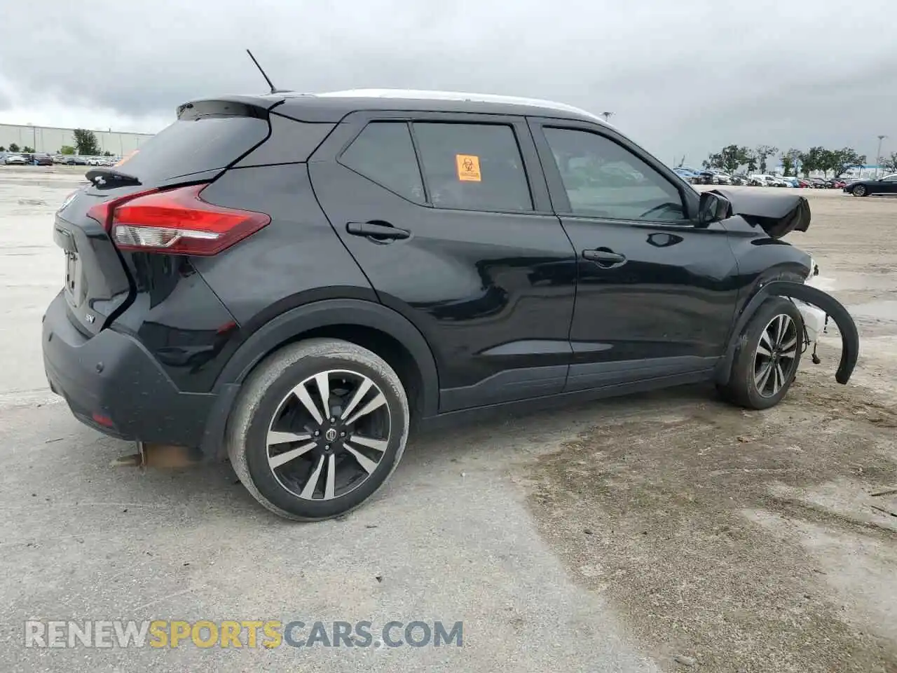 3 Photograph of a damaged car 3N1CP5CV6LL566087 NISSAN KICKS 2020