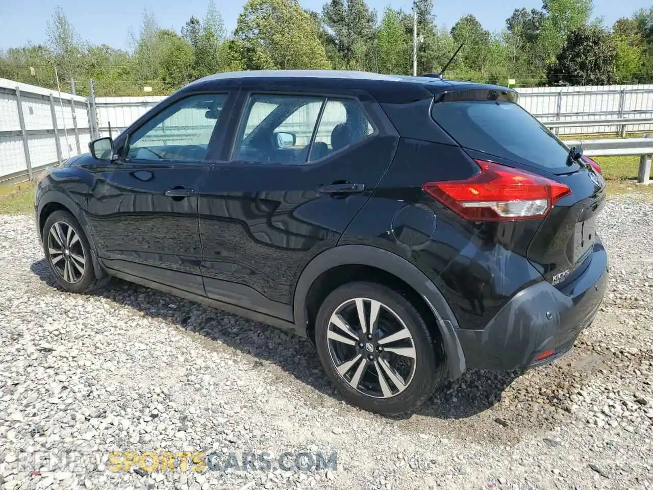 2 Photograph of a damaged car 3N1CP5CV6LL569149 NISSAN KICKS 2020