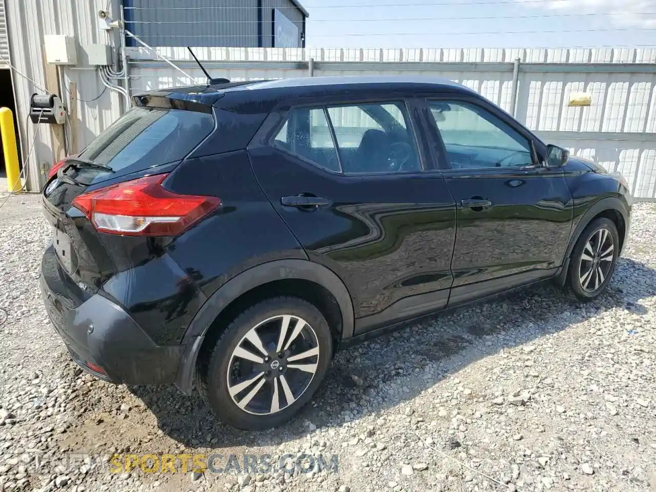 3 Photograph of a damaged car 3N1CP5CV6LL569149 NISSAN KICKS 2020