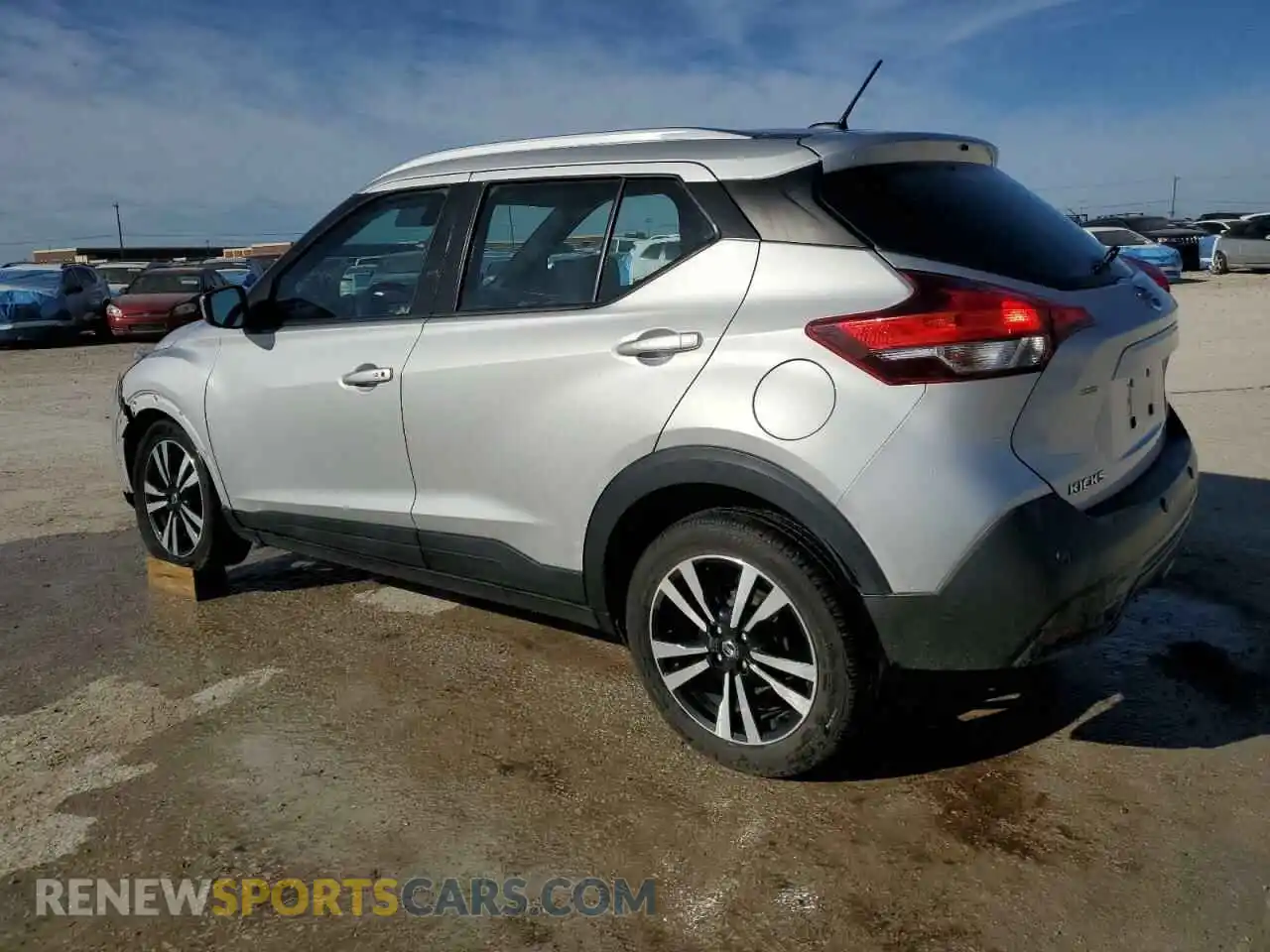 2 Photograph of a damaged car 3N1CP5CV8LL489268 NISSAN KICKS 2020