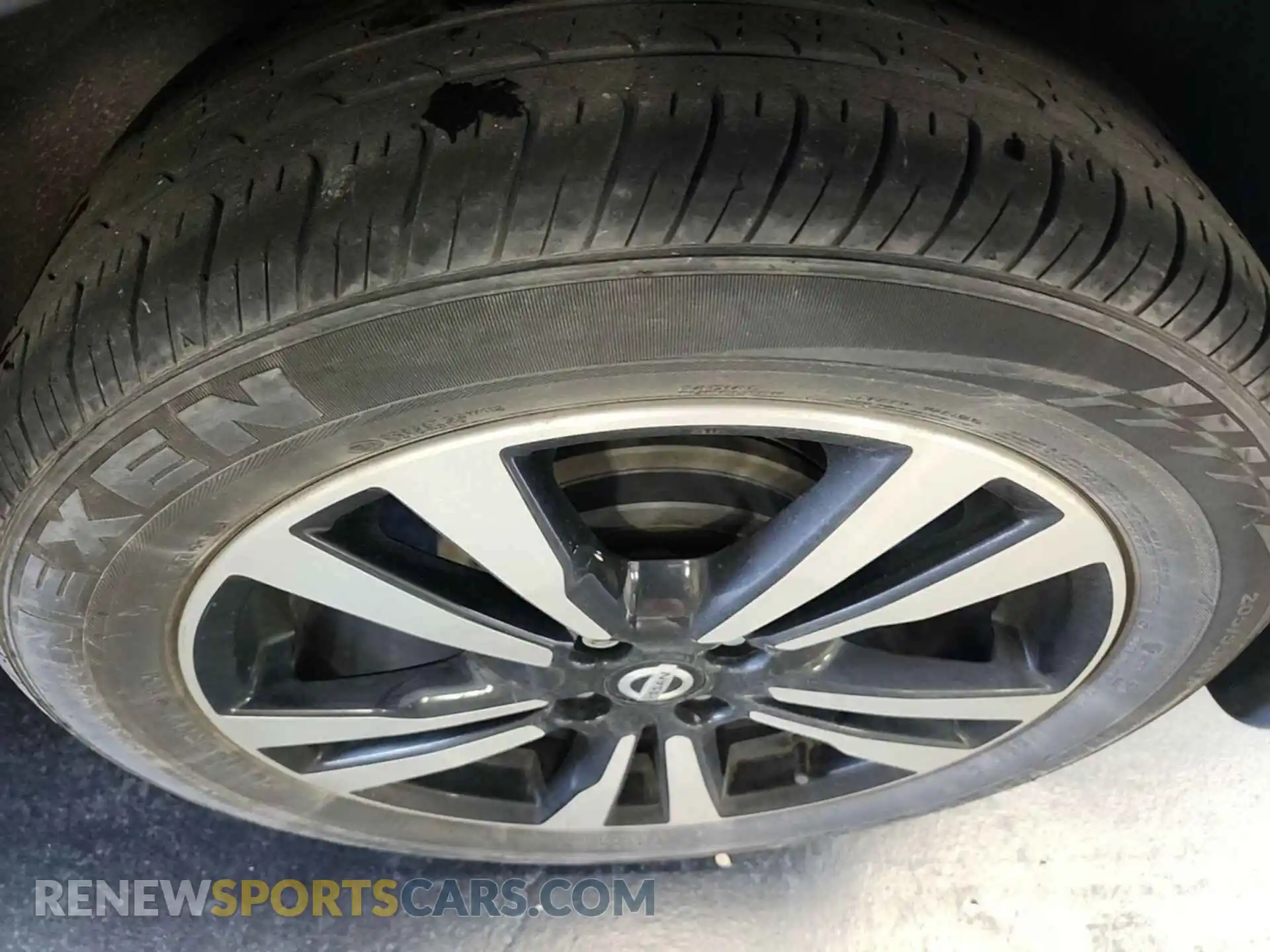 2 Photograph of a damaged car 3N1CP5CV8LL567497 NISSAN KICKS 2020