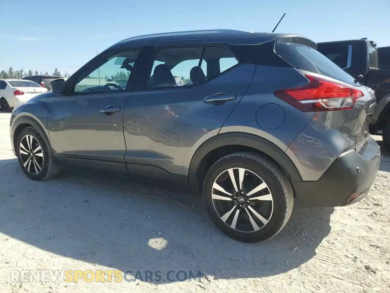 2 Photograph of a damaged car 3N1CP5CV9LL509074 NISSAN KICKS 2020