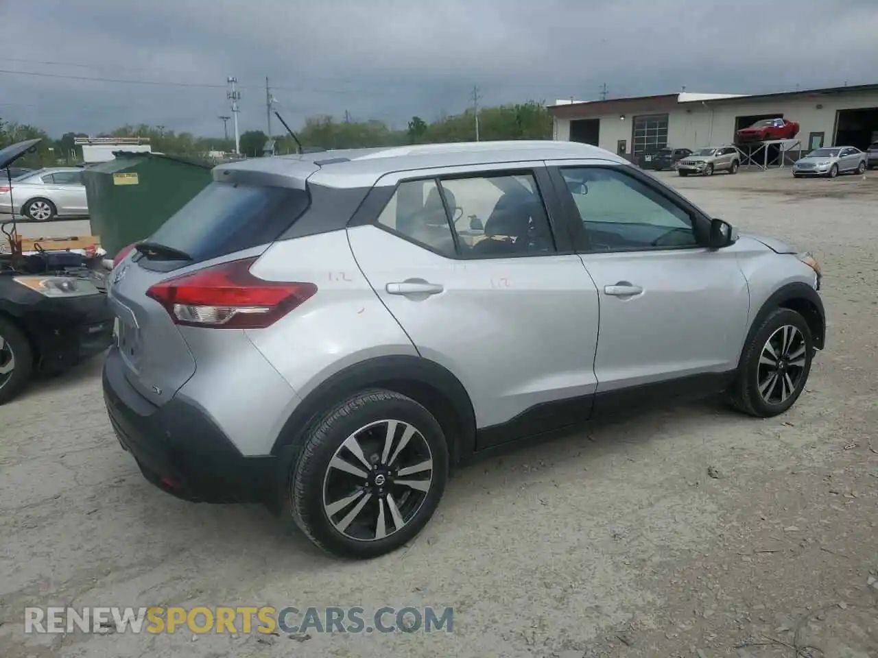3 Photograph of a damaged car 3N1CP5CV9LL528689 NISSAN KICKS 2020