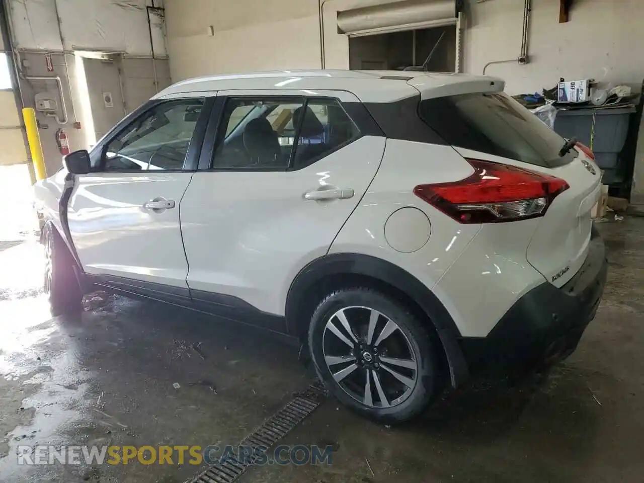 2 Photograph of a damaged car 3N1CP5CV9LL567752 NISSAN KICKS 2020